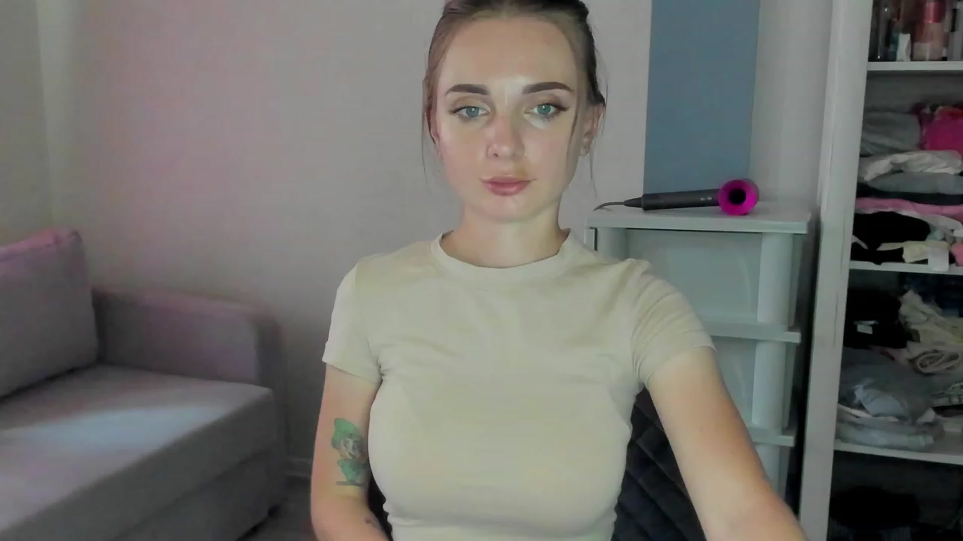 Gallery image thumbnail from Iam_Sasha's myfreecams stream on, 09/06/2023, 11:45 image 15 of 20