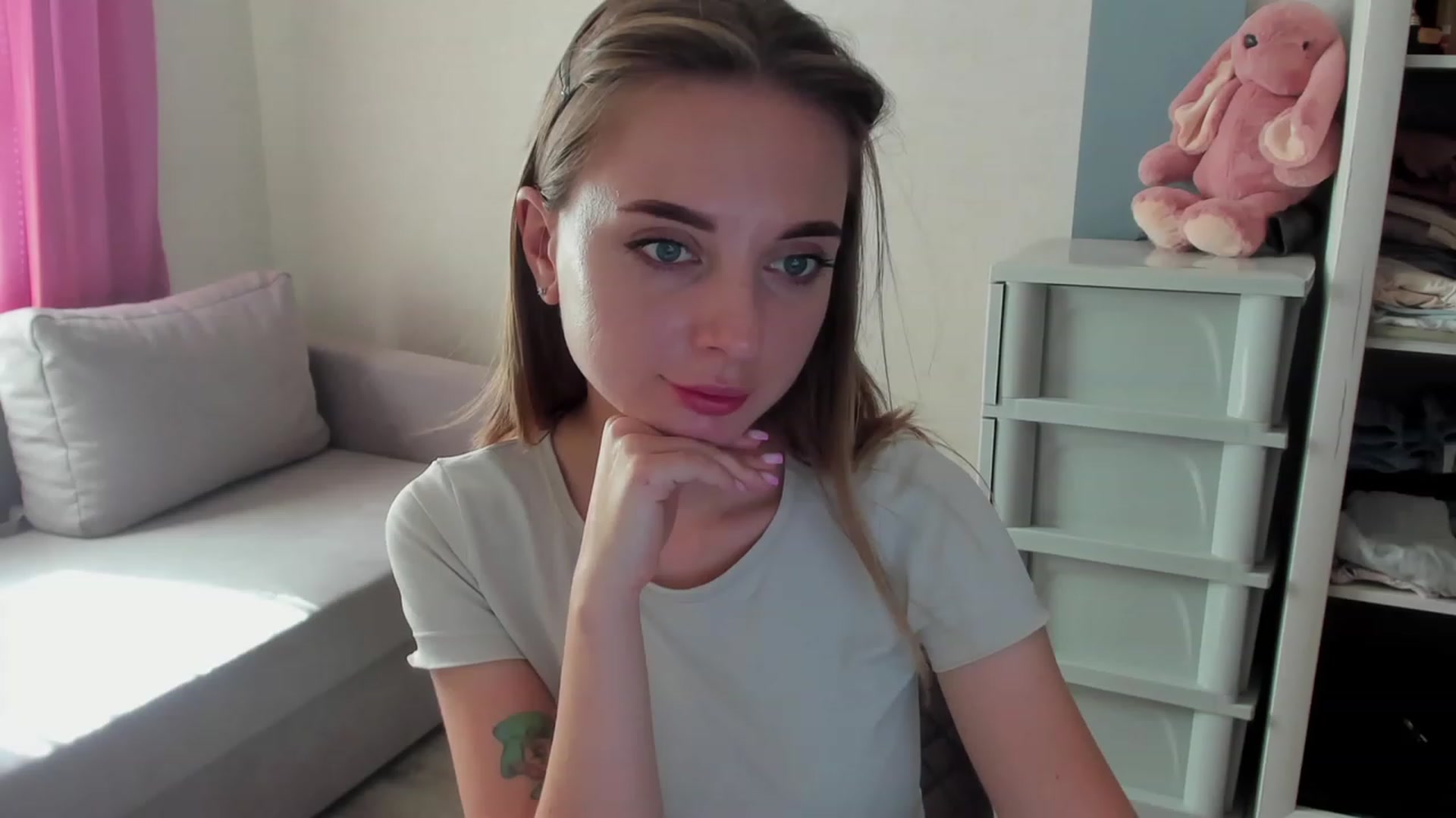 Gallery image thumbnail from Iam_Sasha's myfreecams stream on, 09/26/2023, 09:27 image 10 of 20
