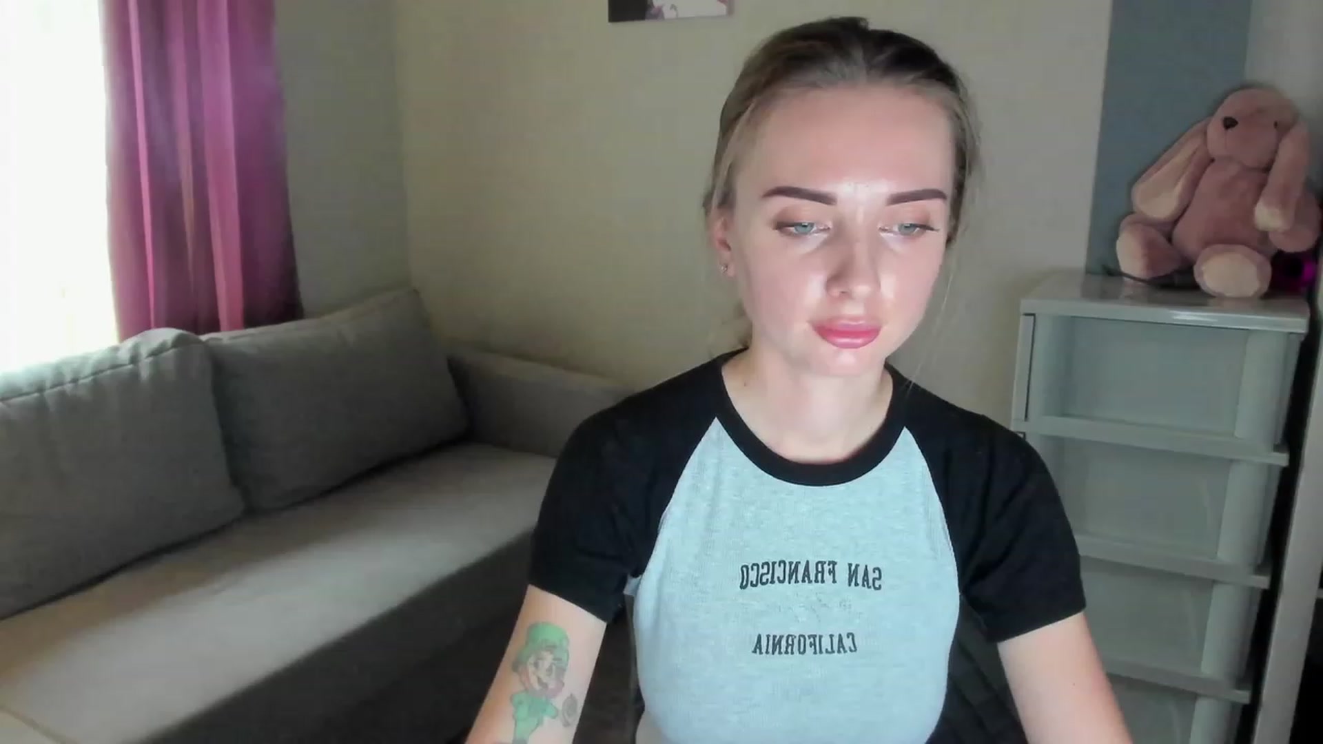 Gallery image thumbnail from Iam_Sasha's myfreecams stream on, 10/08/2023, 12:17 image 8 of 20