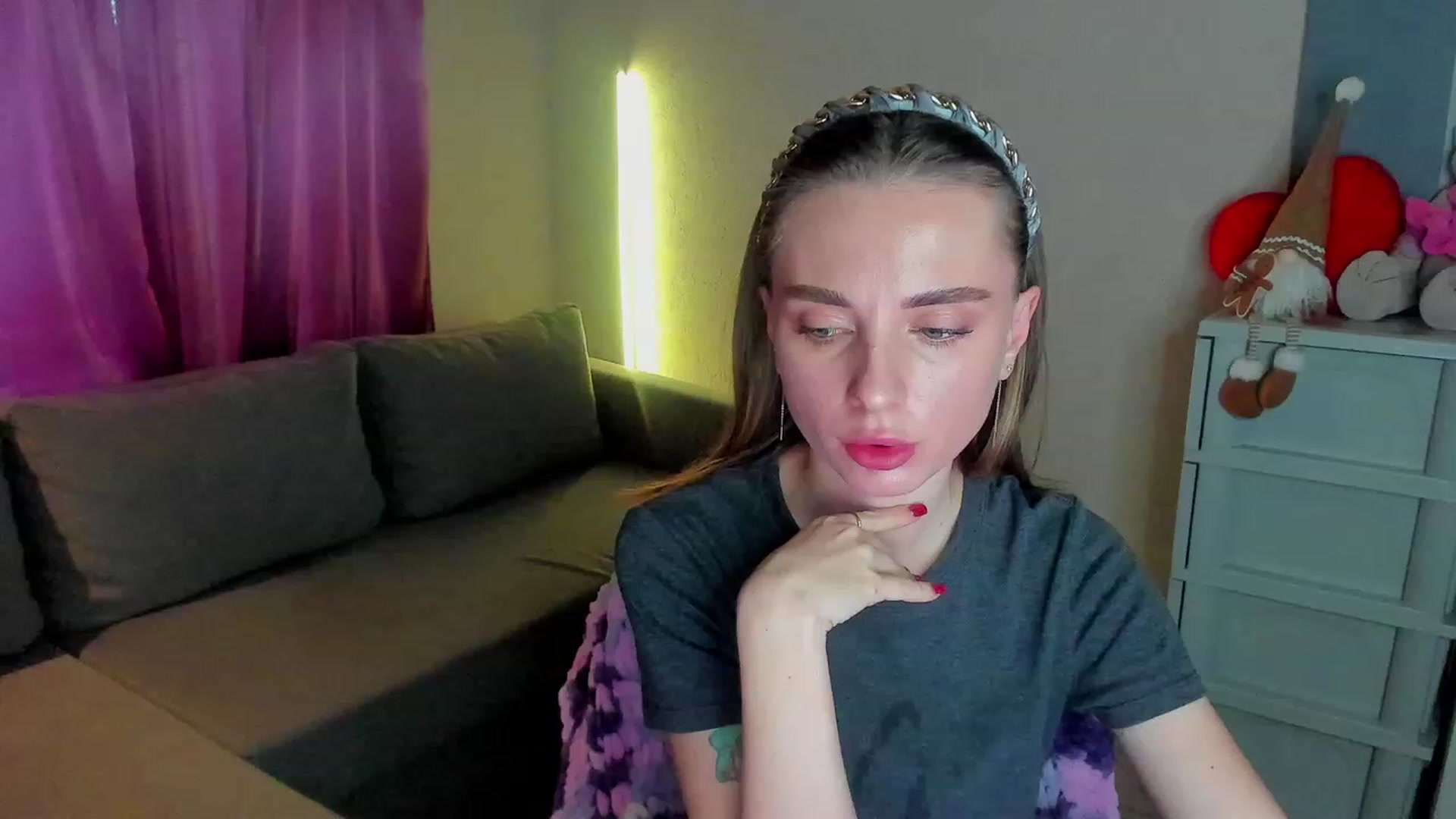 Gallery image thumbnail from Iam_Sasha's myfreecams stream on, 01/07/2024, 13:59 image 1 of 20