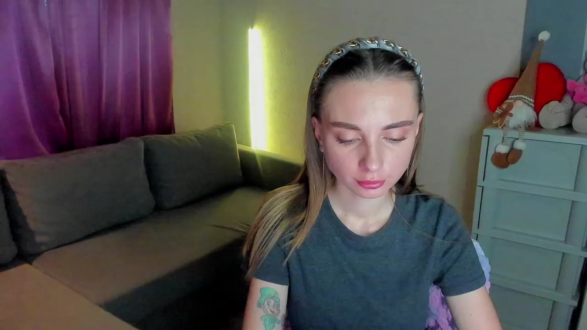 Gallery image thumbnail from Iam_Sasha's myfreecams stream on, 01/07/2024, 13:59 image 12 of 20