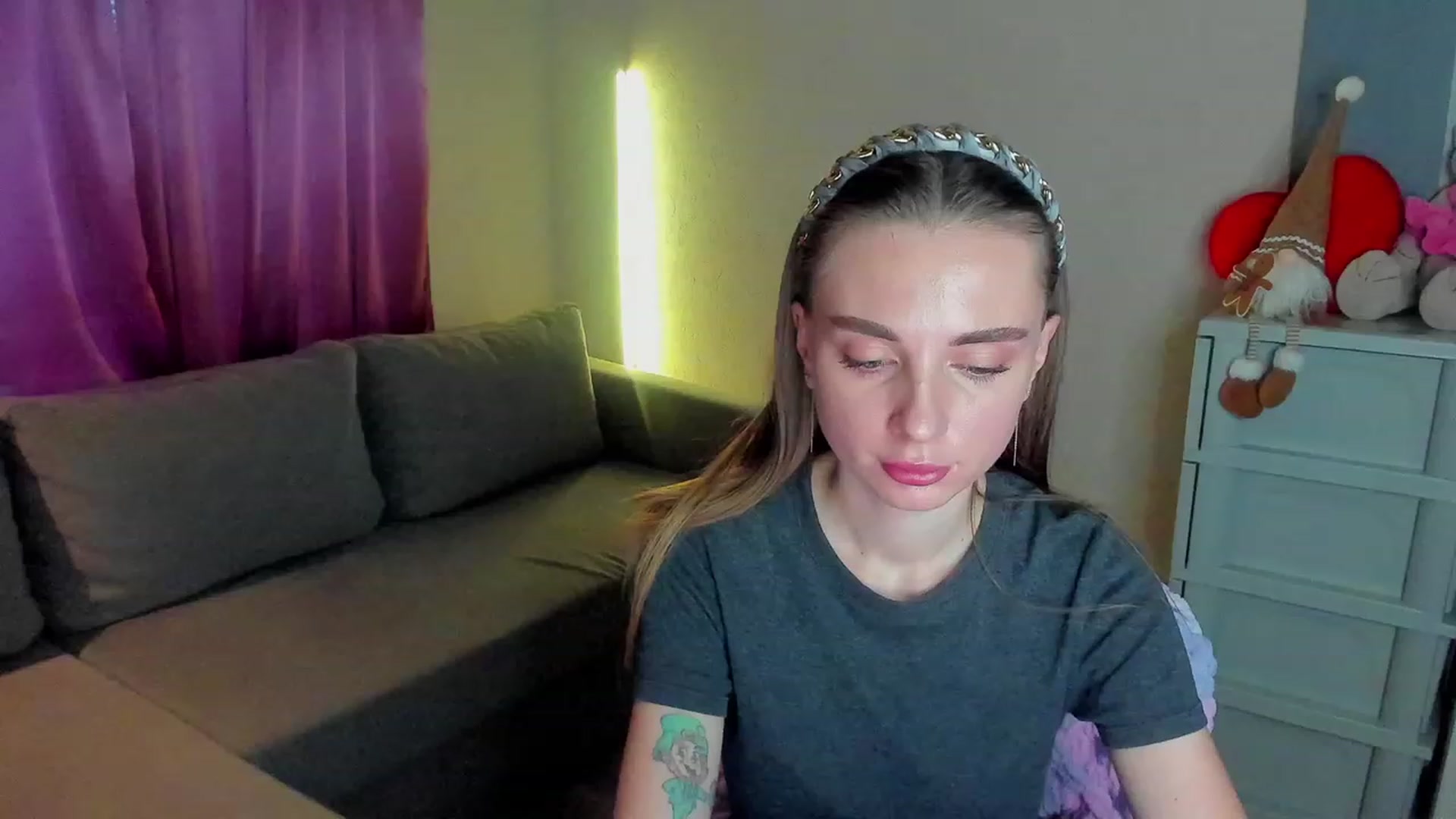 Gallery image thumbnail from Iam_Sasha's myfreecams stream on, 01/07/2024, 13:59 image 11 of 20