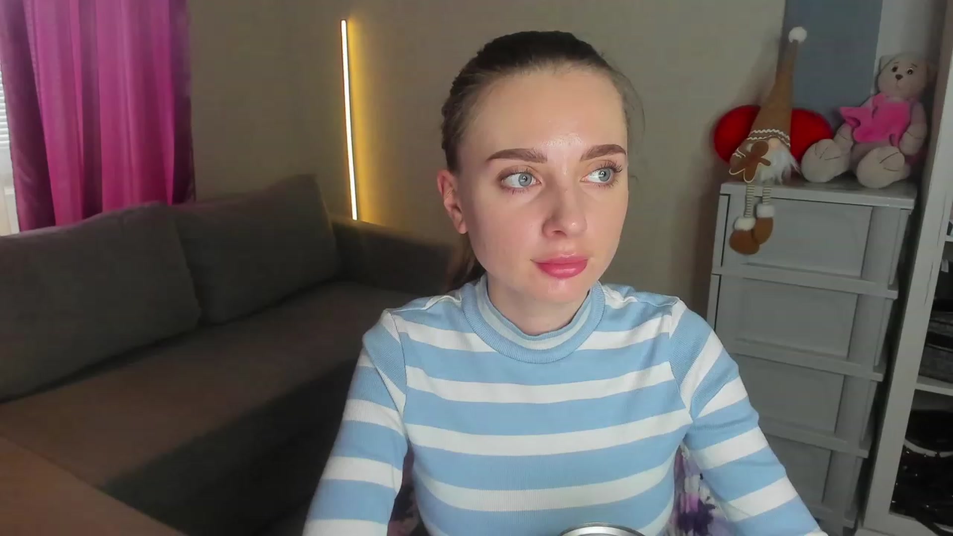 Gallery image thumbnail from Iam_Sasha's myfreecams stream on, 01/21/2024, 12:34 image 19 of 20