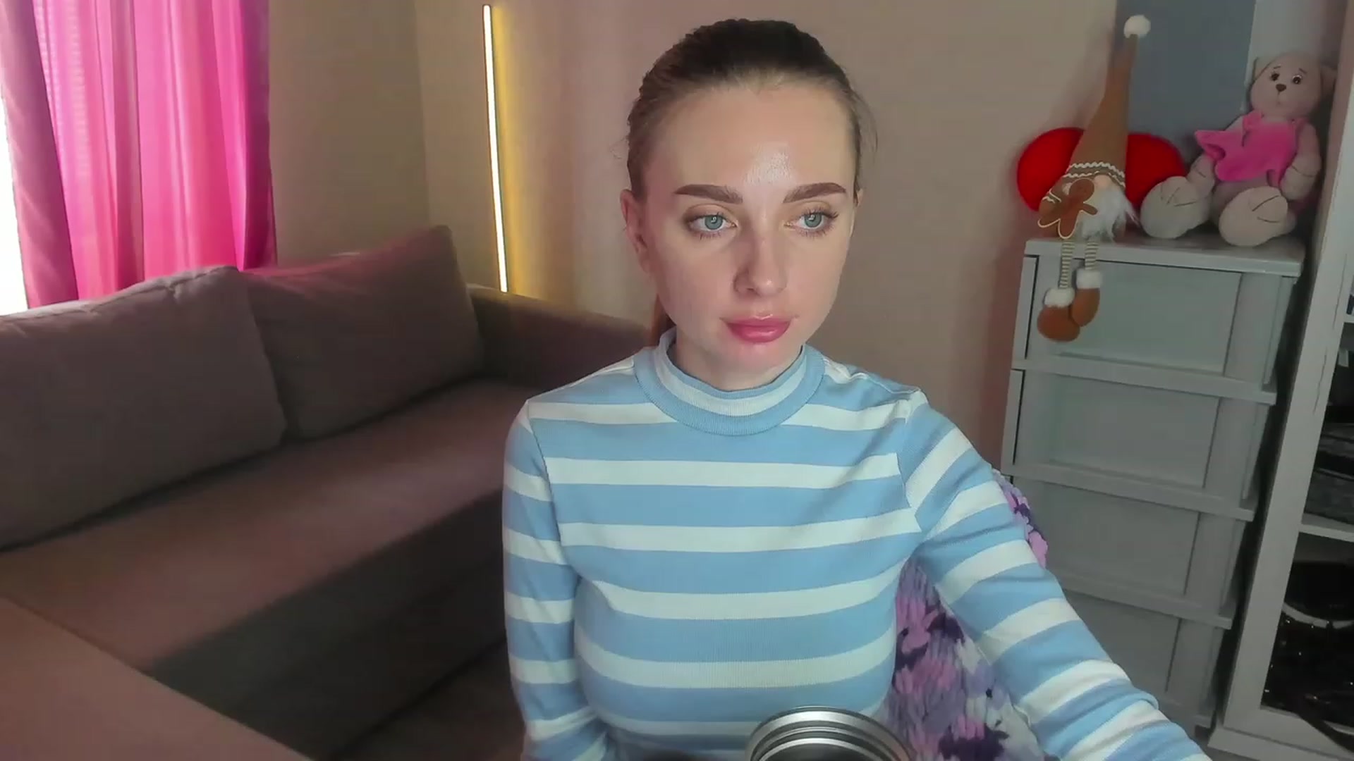 Gallery image thumbnail from Iam_Sasha's myfreecams stream on, 01/21/2024, 12:34 image 15 of 20