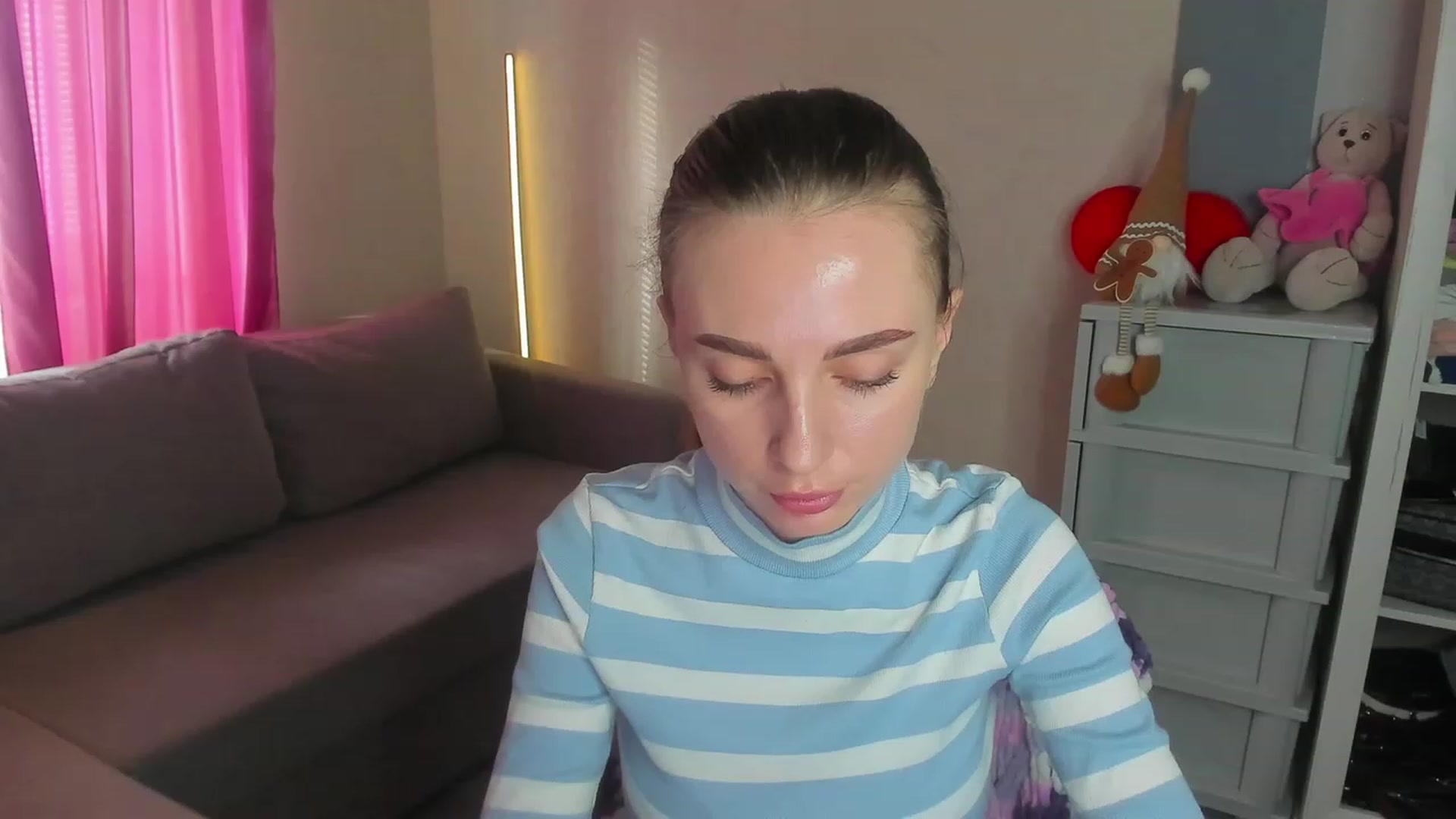 Gallery image thumbnail from Iam_Sasha's myfreecams stream on, 01/21/2024, 12:34 image 4 of 20