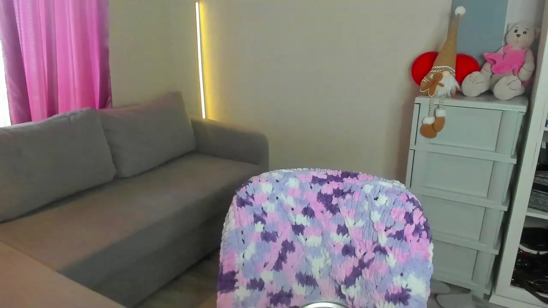 Gallery image thumbnail from Iam_Sasha's myfreecams stream on, 01/21/2024, 12:34 image 12 of 20