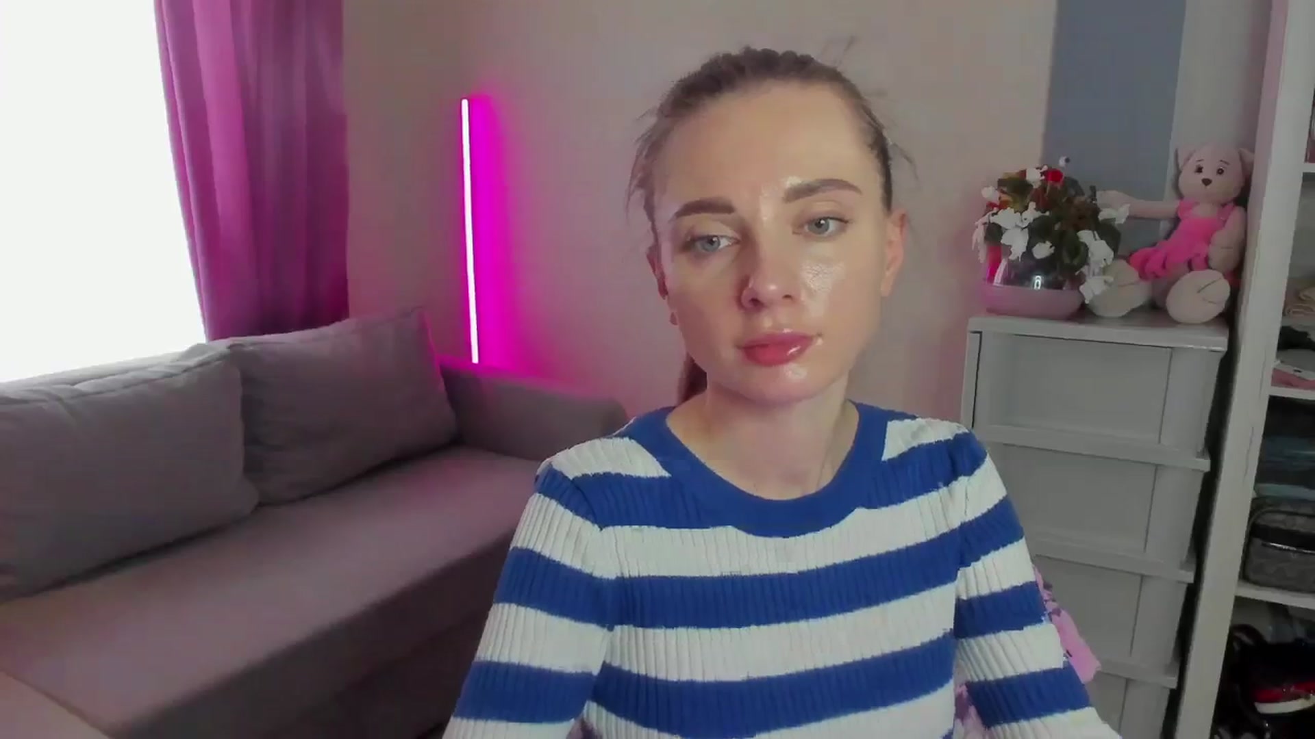 Gallery image thumbnail from Iam_Sasha's myfreecams stream on, 03/20/2024, 10:46 image 2 of 20