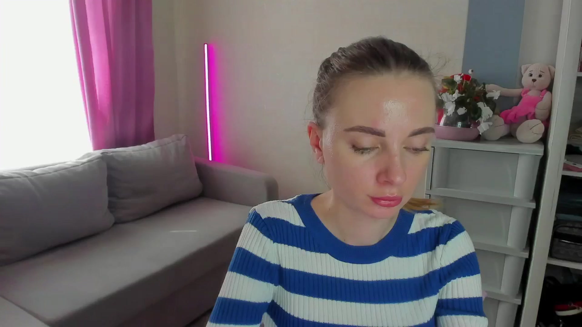 Gallery image thumbnail from Iam_Sasha's myfreecams stream on, 03/20/2024, 10:46 image 17 of 20