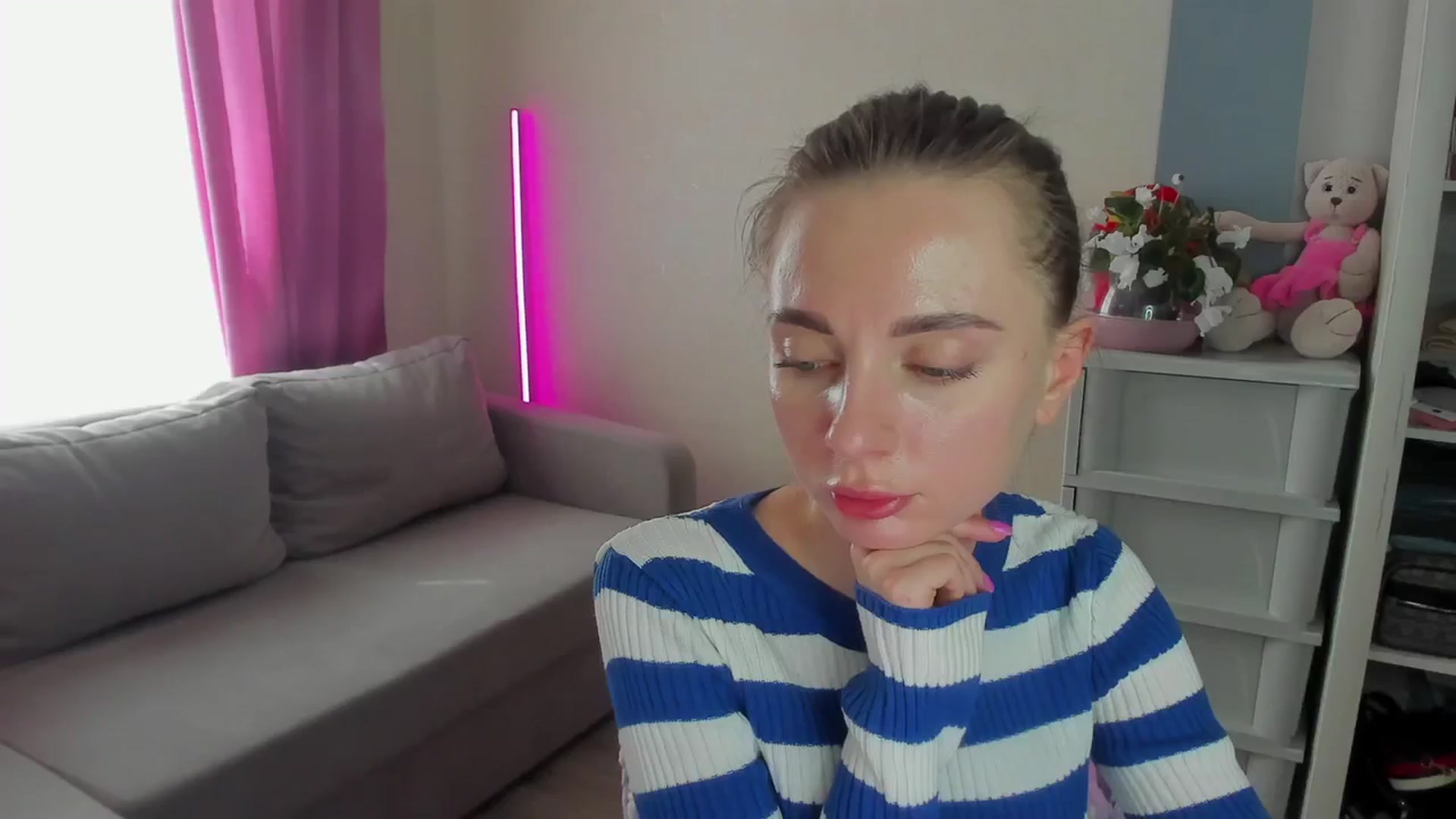 Gallery image thumbnail from Iam_Sasha's myfreecams stream on, 03/20/2024, 10:46 image 16 of 20