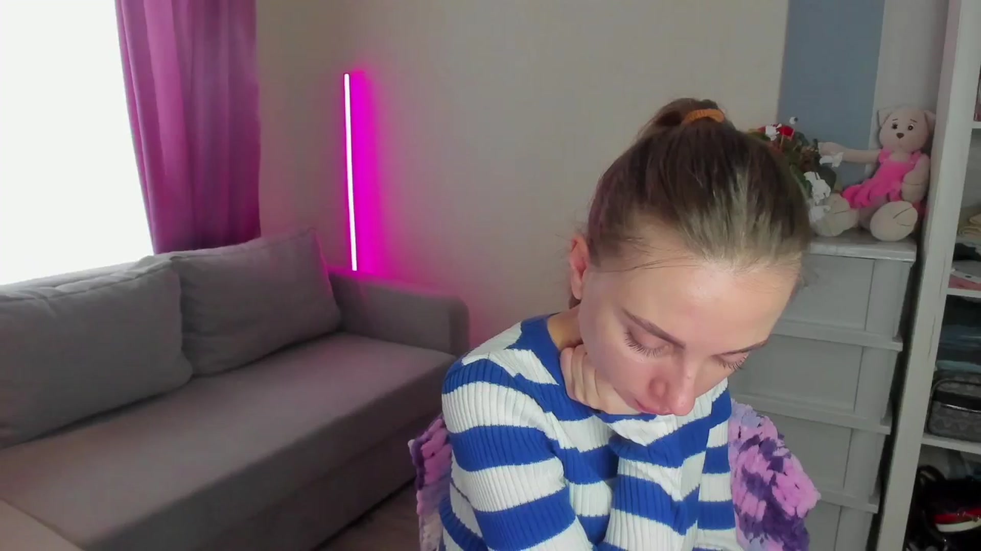 Gallery image thumbnail from Iam_Sasha's myfreecams stream on, 03/20/2024, 10:46 image 9 of 20