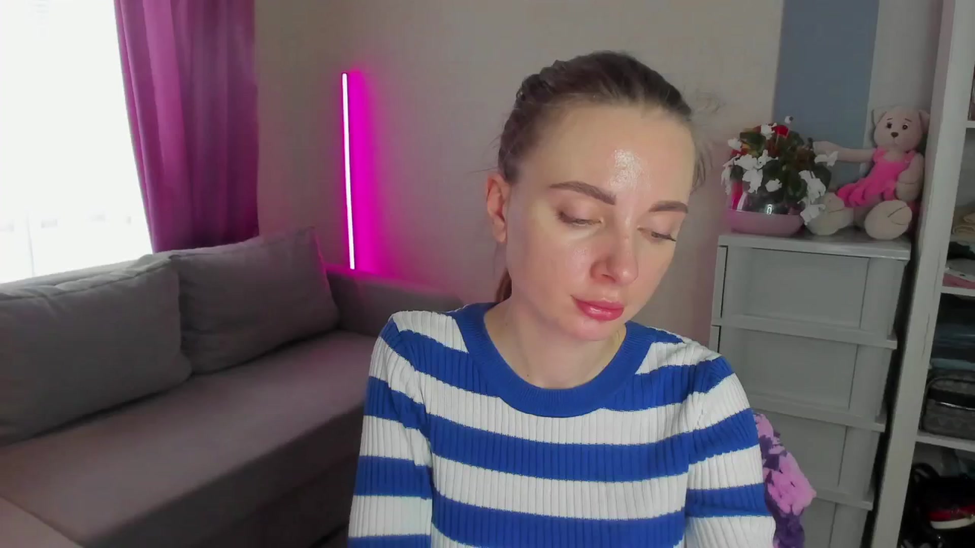 Gallery image thumbnail from Iam_Sasha's myfreecams stream on, 03/20/2024, 10:46 image 4 of 20