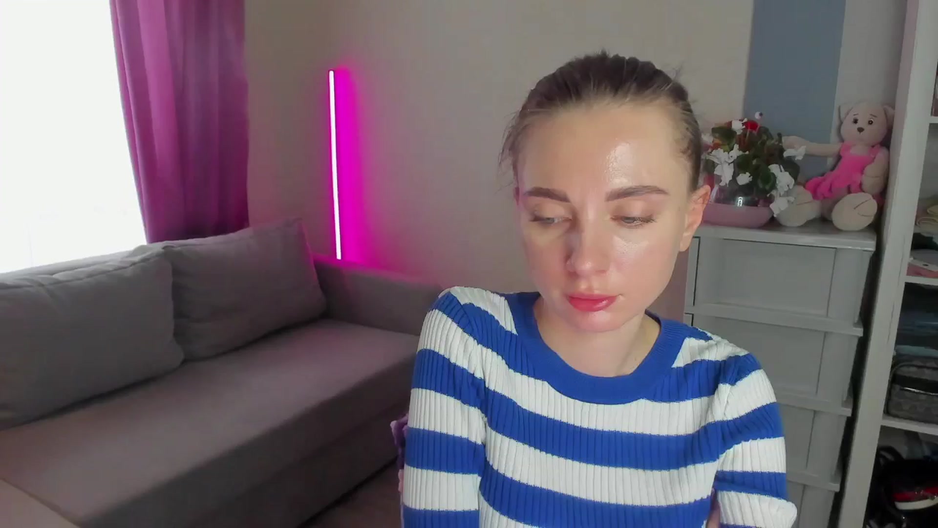 Gallery image thumbnail from Iam_Sasha's myfreecams stream on, 03/20/2024, 10:46 image 5 of 20