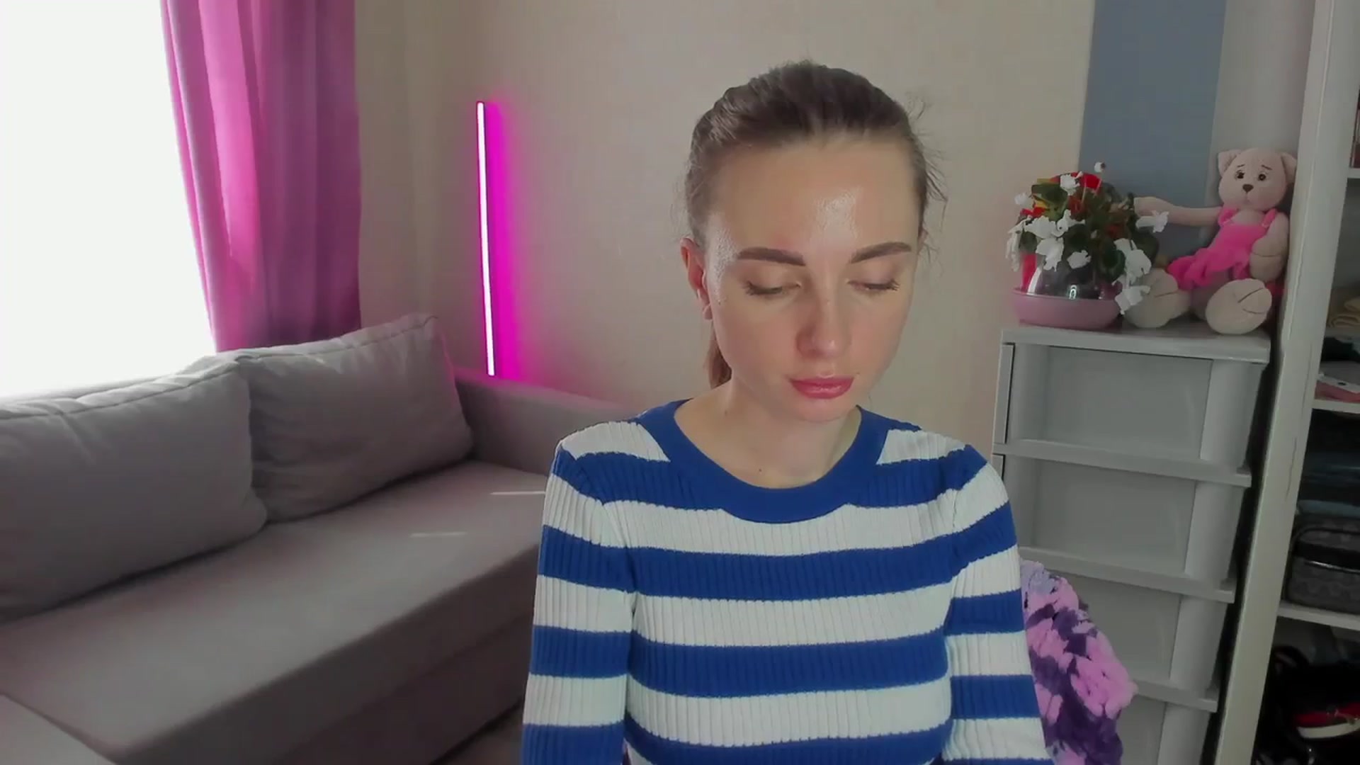 Gallery image thumbnail from Iam_Sasha's myfreecams stream on, 03/20/2024, 10:46 image 19 of 20