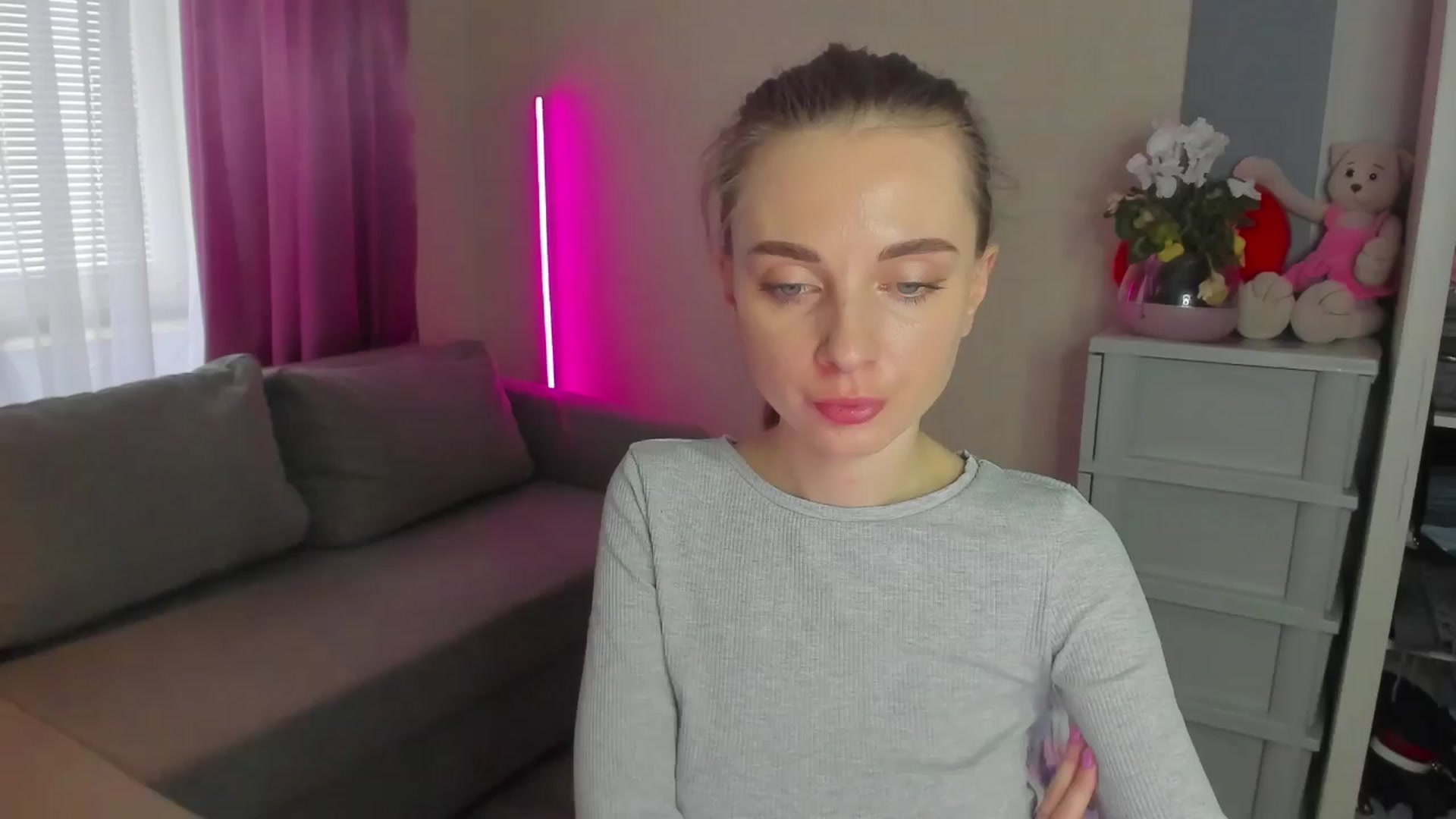 Gallery image thumbnail from Iam_Sasha's myfreecams stream on, 03/26/2024, 11:40 image 2 of 20