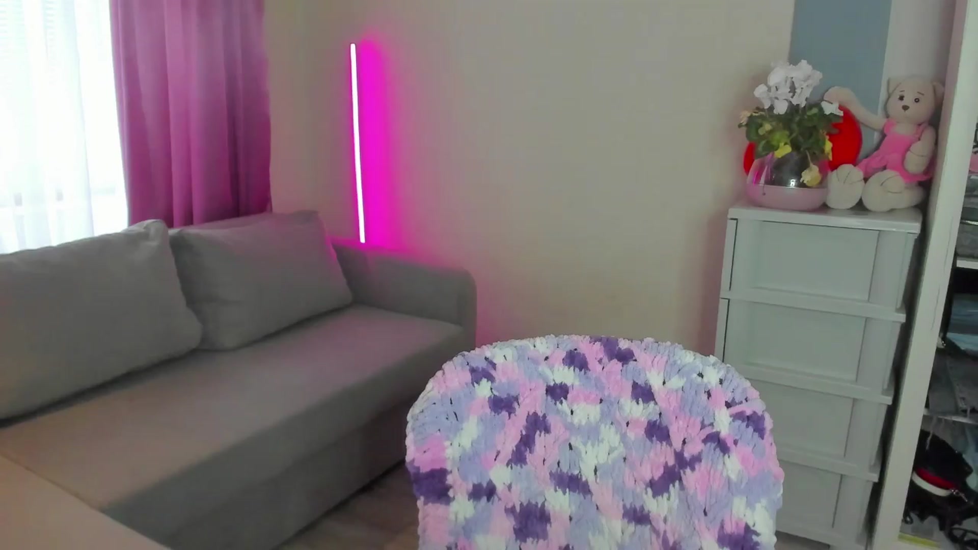 Gallery image thumbnail from Iam_Sasha's myfreecams stream on, 03/26/2024, 11:40 image 19 of 20