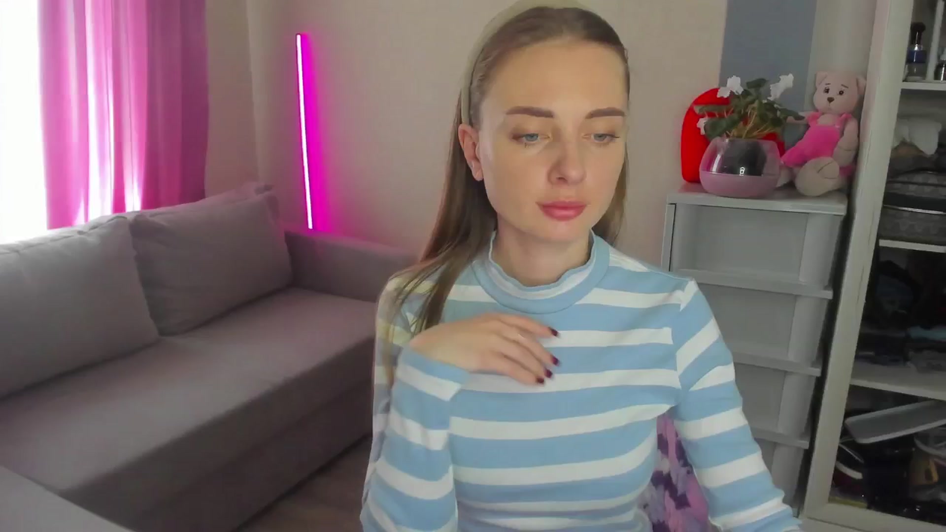 Gallery image thumbnail from Iam_Sasha's myfreecams stream on, 05/06/2024, 11:02 image 2 of 20