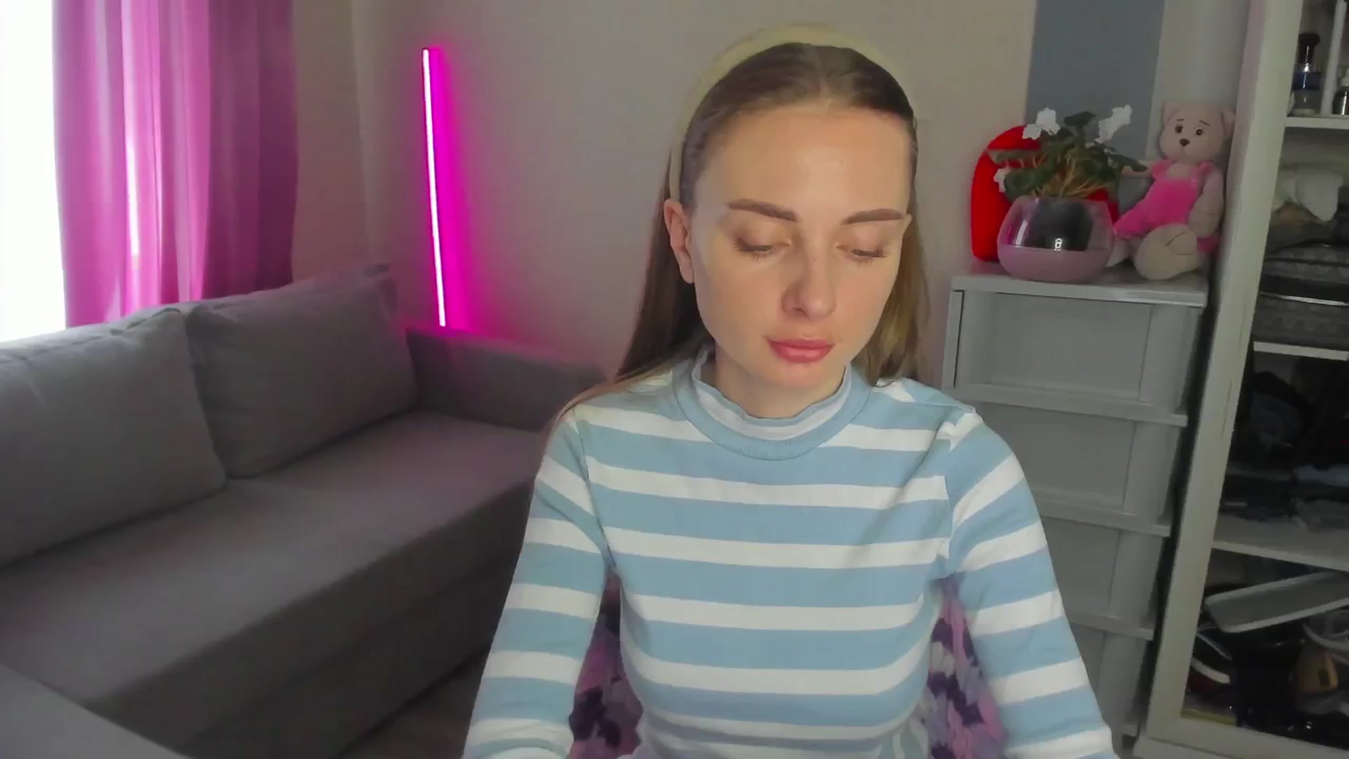 Gallery image thumbnail from Iam_Sasha's myfreecams stream on, 05/06/2024, 11:02 image 13 of 20