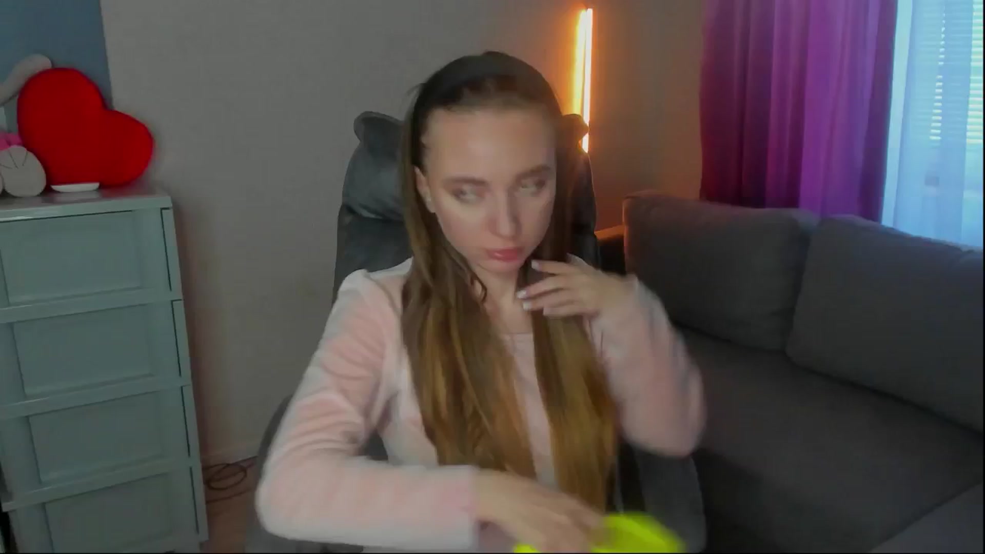 Gallery image thumbnail from Iam_Sasha's myfreecams stream on, 10/27/2024, 13:45 image 1 of 20
