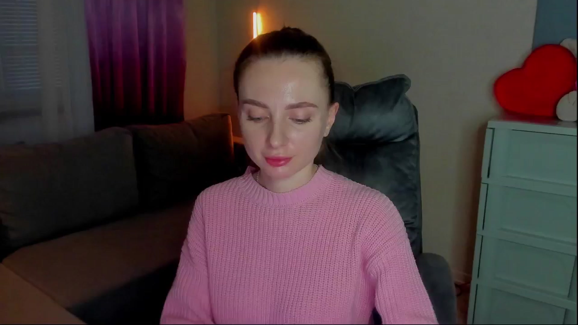 Gallery image thumbnail from Iam_Sasha's myfreecams stream on, 12/25/2024, 14:48 image 2 of 20