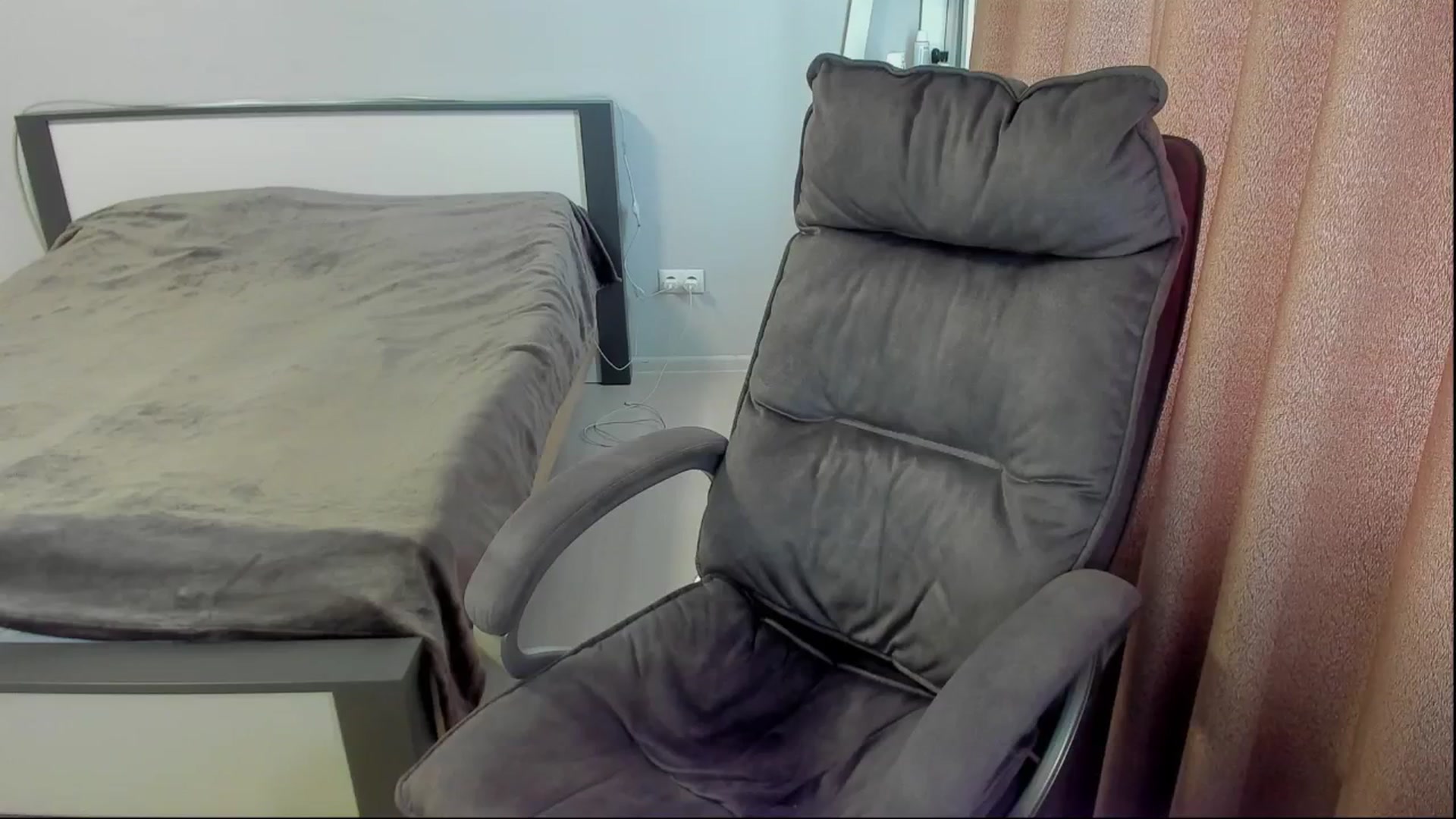 Gallery image thumbnail from Iam_Sasha's myfreecams stream on, 05/26/2025, 10:29 image 11 of 20