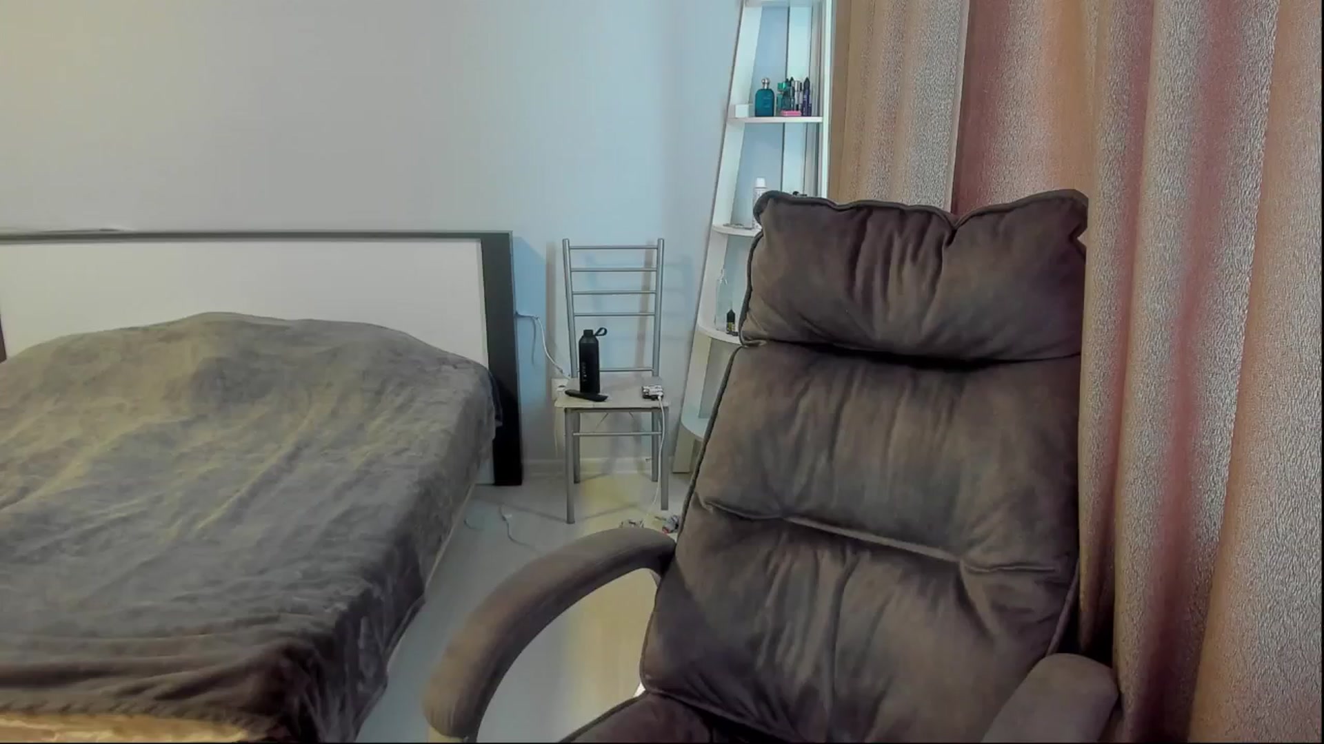 Gallery image thumbnail from Iam_Sasha's myfreecams stream on, 06/05/2025, 12:05 image 8 of 20