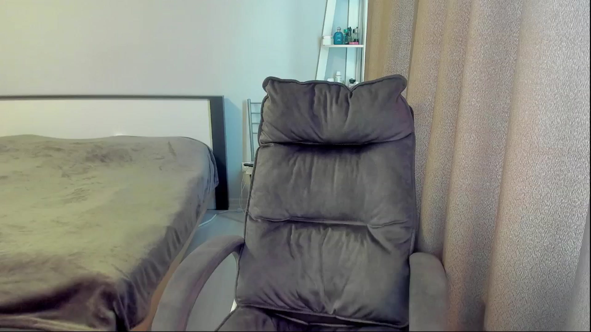 Gallery image thumbnail from Iam_Sasha's myfreecams stream on, 06/09/2025, 10:02 image 11 of 20
