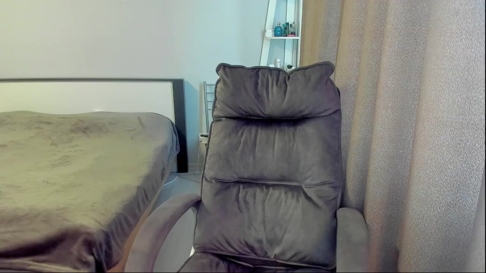 Gallery image thumbnail from Iam_Sasha's myfreecams stream on, 06/09/2025, 10:02 image 9 of 20