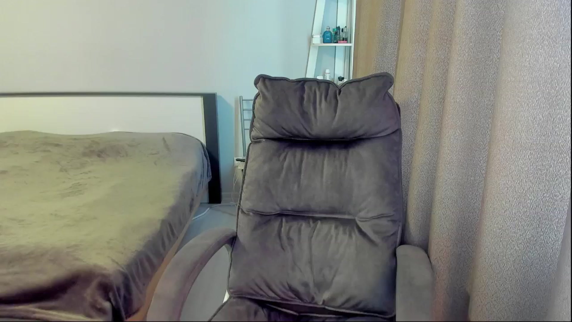 Gallery image thumbnail from Iam_Sasha's myfreecams stream on, 06/09/2025, 10:02 image 7 of 20