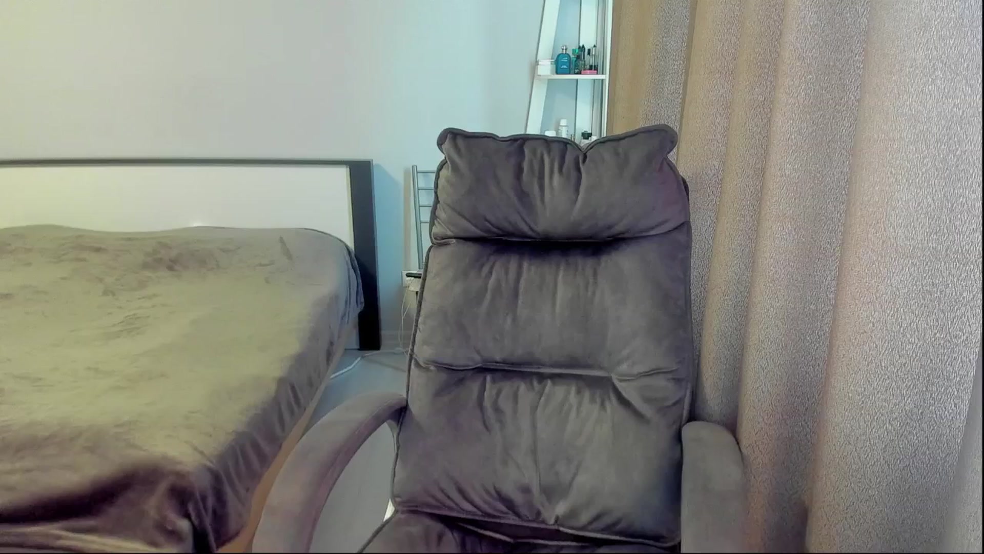 Gallery image thumbnail from Iam_Sasha's myfreecams stream on, 06/09/2025, 10:02 image 10 of 20