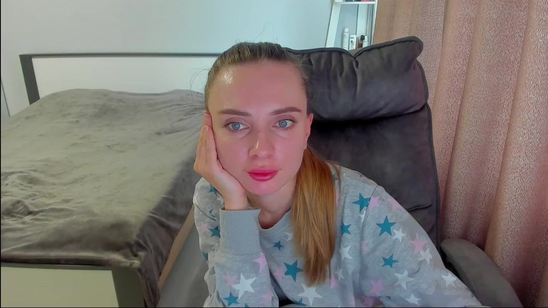 Gallery image thumbnail from Iam_Sasha's myfreecams stream on, 06/12/2025, 09:51 image 3 of 20