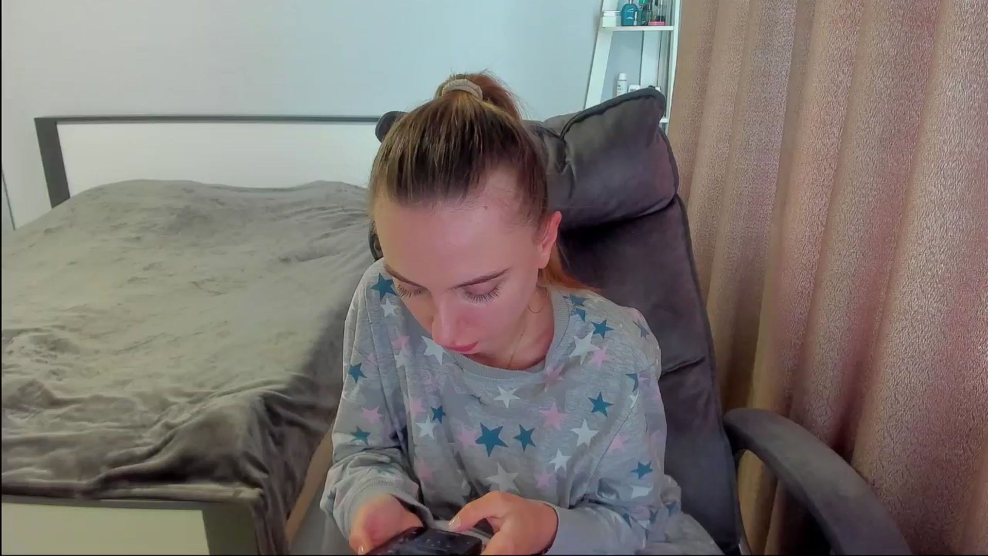 Gallery image thumbnail from Iam_Sasha's myfreecams stream on, 06/12/2025, 10:32 image 18 of 20