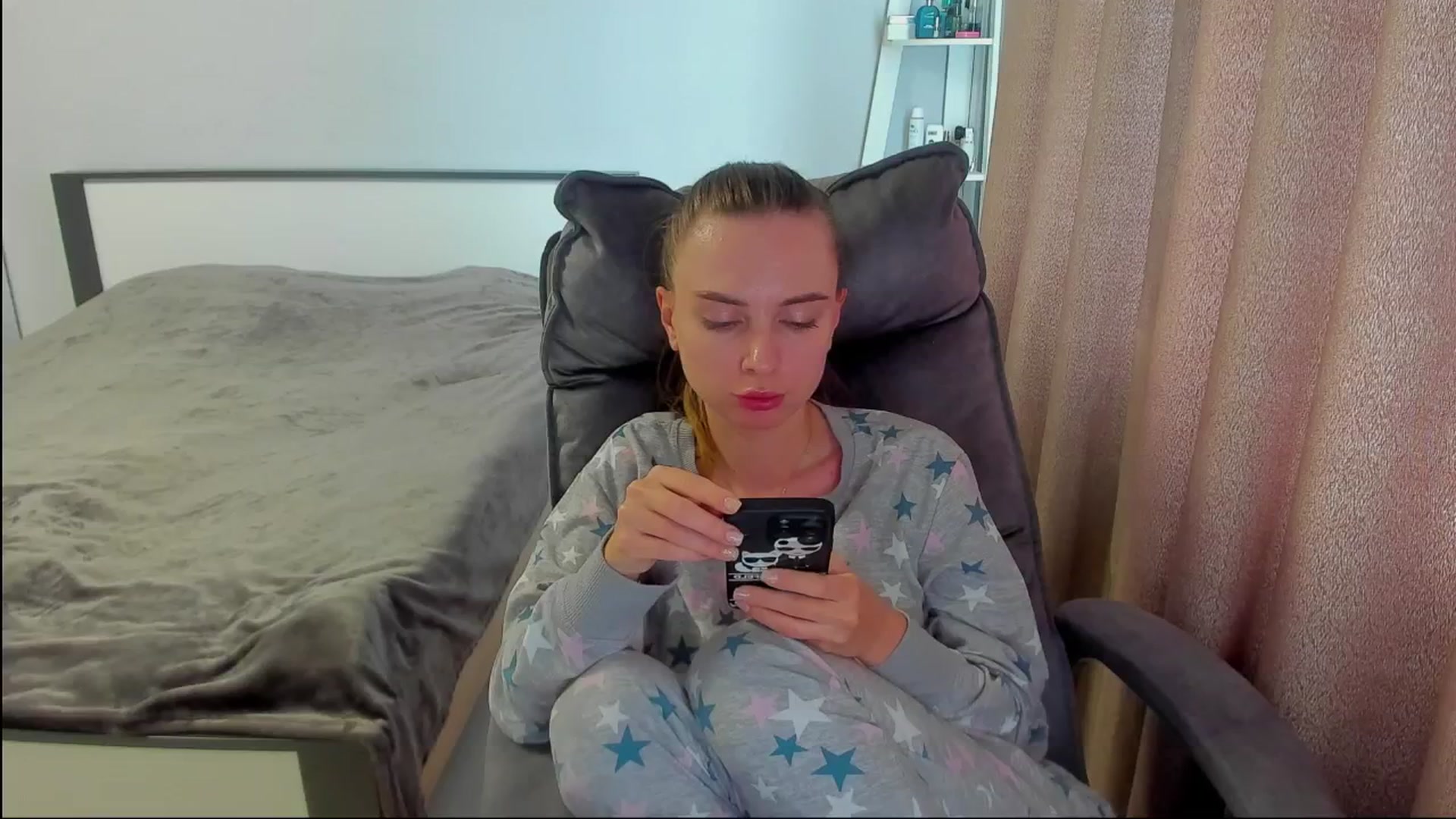 Gallery image thumbnail from Iam_Sasha's myfreecams stream on, 06/12/2025, 10:32 image 20 of 20