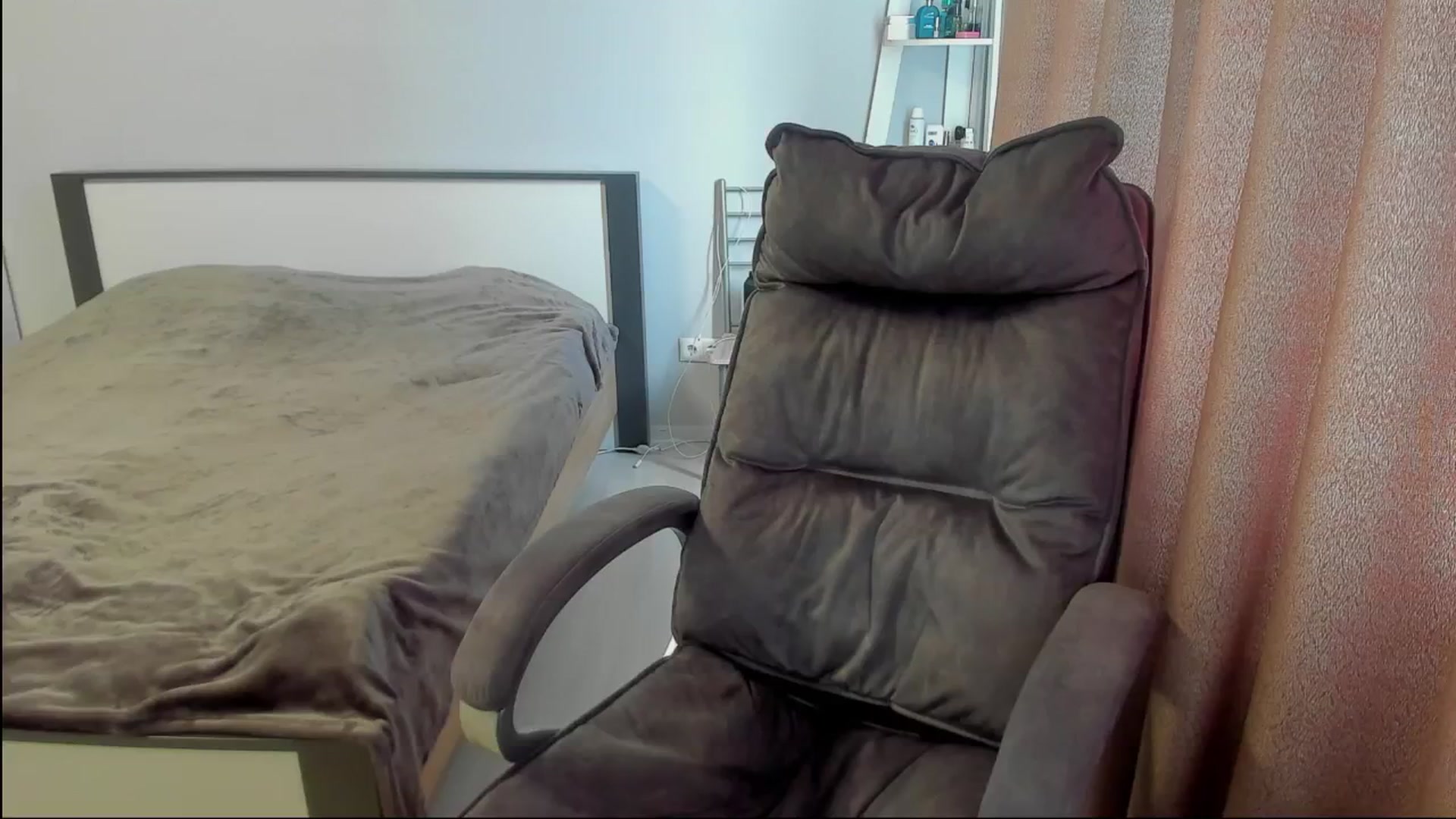 Gallery image thumbnail from Iam_Sasha's myfreecams stream on, 06/12/2025, 10:32 image 7 of 20