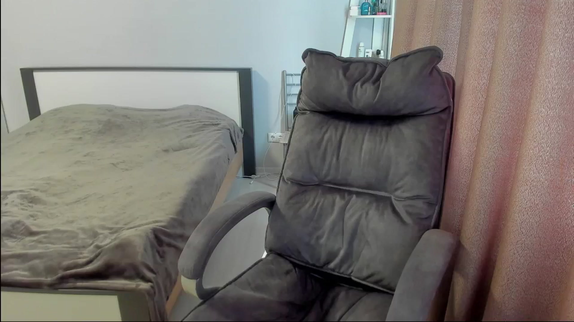 Gallery image thumbnail from Iam_Sasha's myfreecams stream on, 06/12/2025, 10:32 image 15 of 20