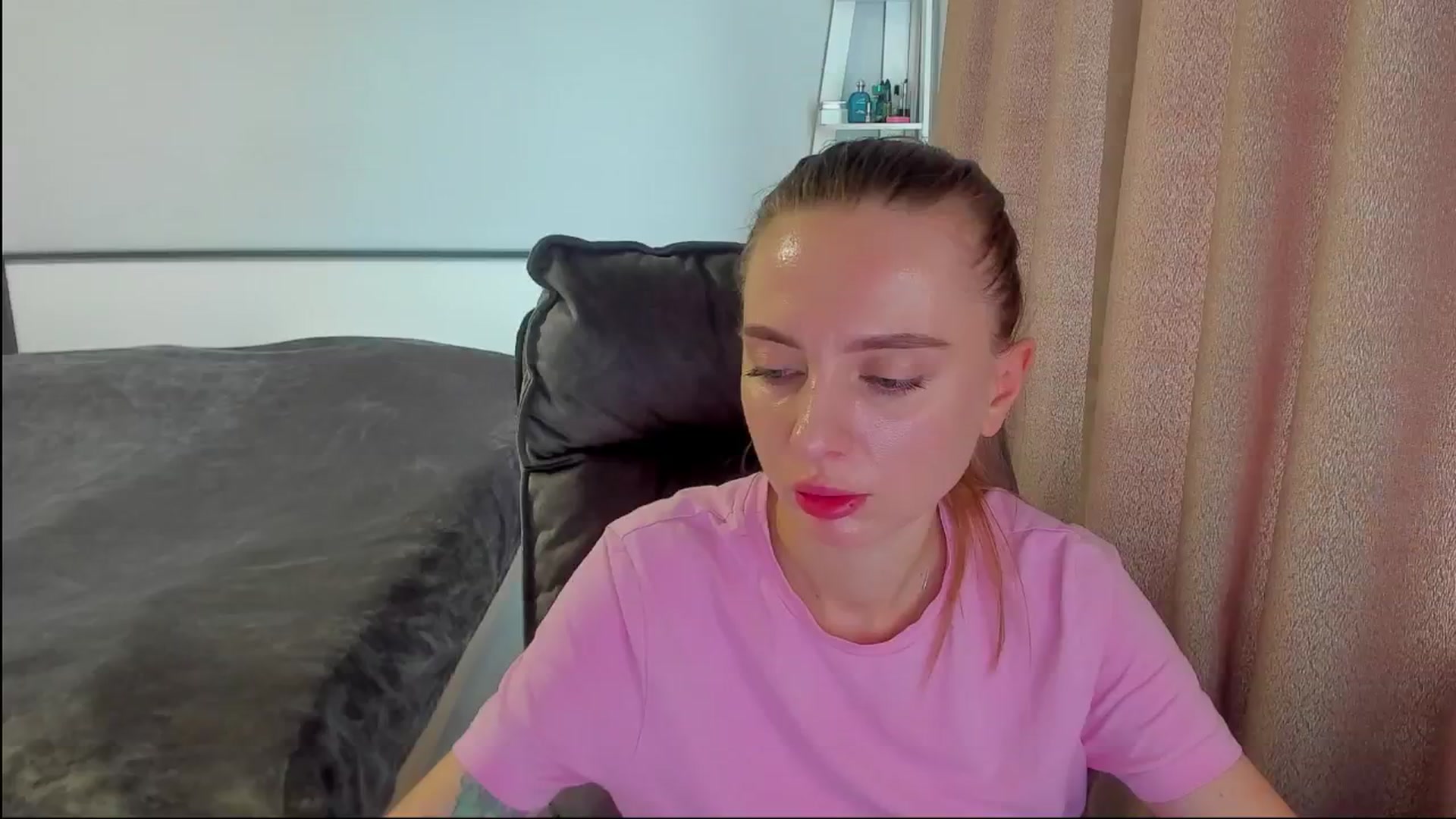 Gallery image thumbnail from Iam_Sasha's myfreecams stream on, 06/17/2025, 10:10 image 1 of 20