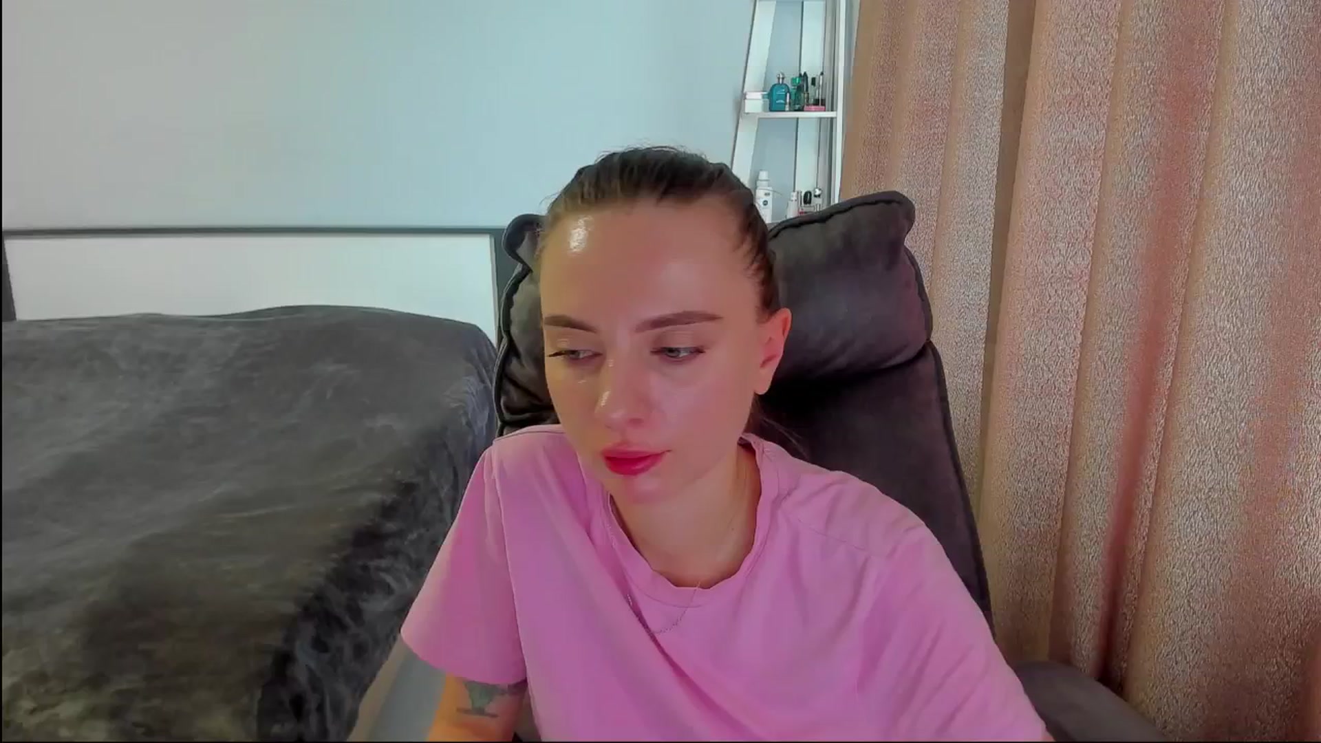 Gallery image thumbnail from Iam_Sasha's myfreecams stream on, 06/17/2025, 10:10 image 9 of 20