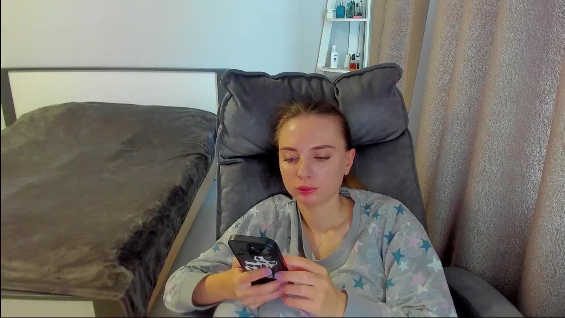 Gallery image thumbnail from Iam_Sasha's myfreecams stream on, 06/18/2025, 11:31 image 1 of 20