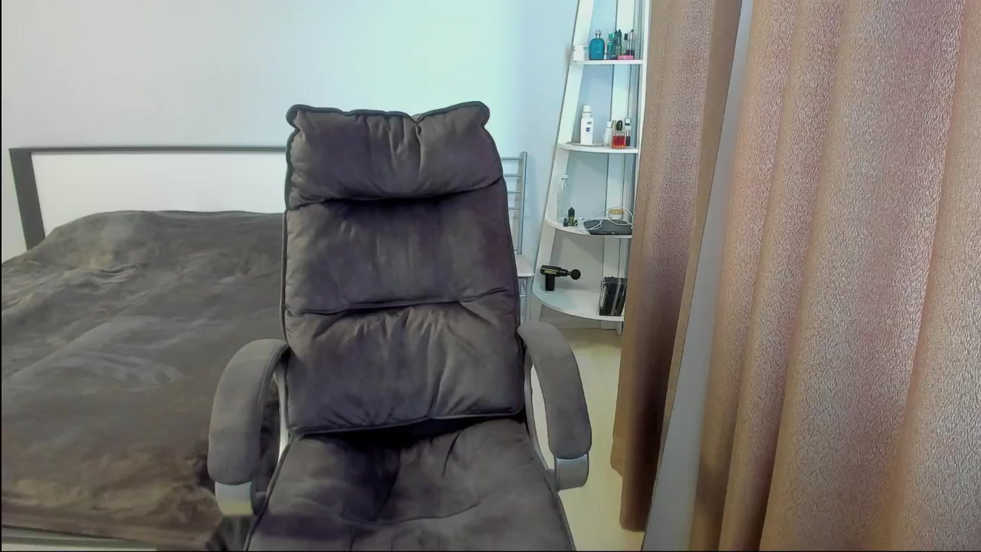 Gallery image thumbnail from Iam_Sasha's myfreecams stream on, 06/18/2025, 11:31 image 13 of 20