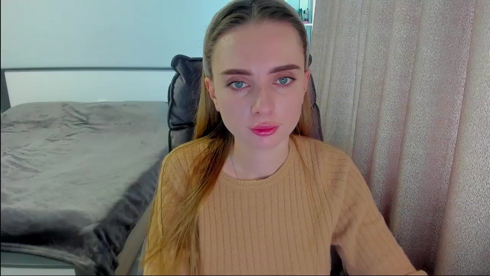 Gallery image thumbnail from Iam_Sasha's myfreecams stream on, 06/23/2025, 09:55 image 14 of 20