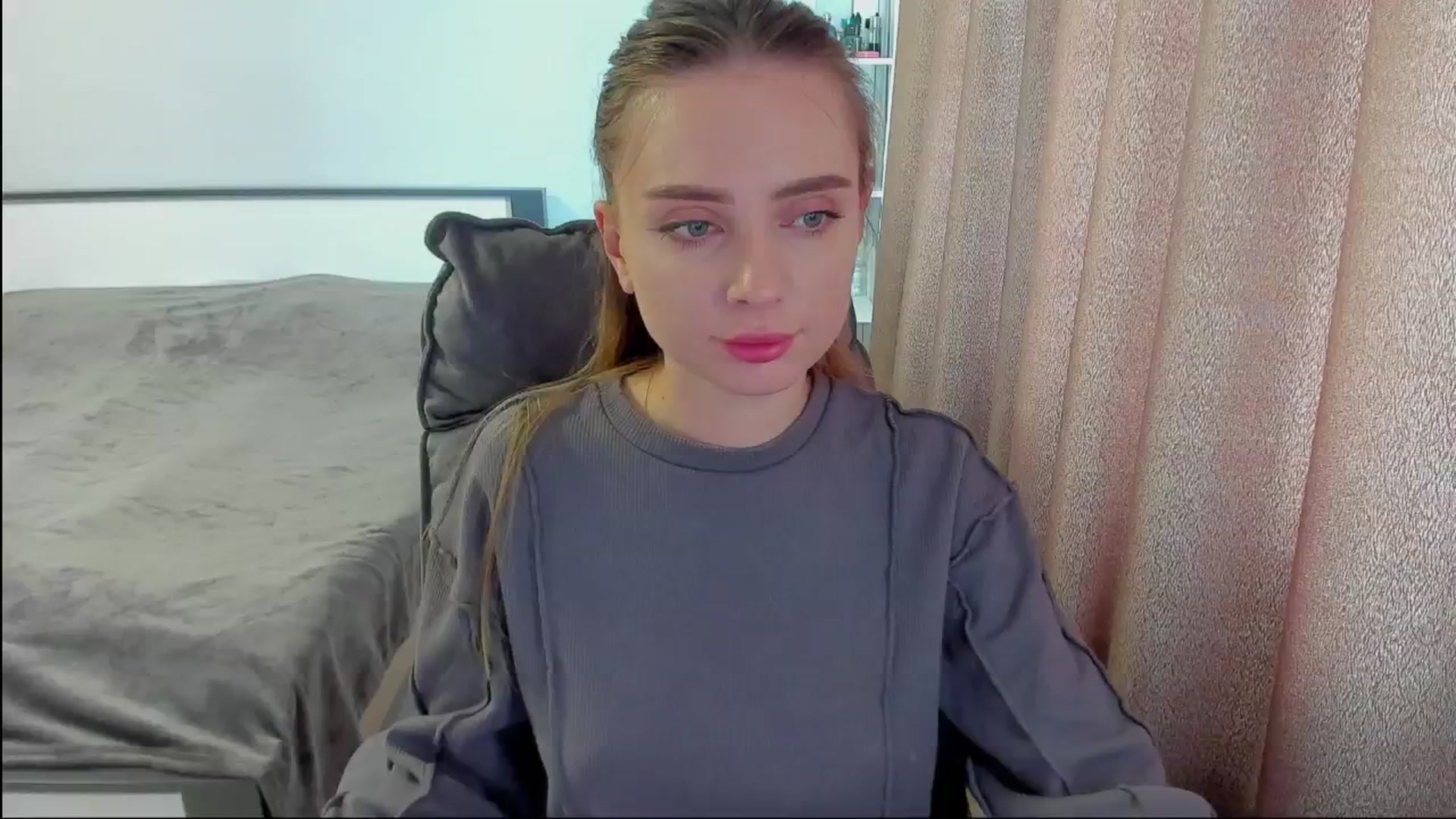 Gallery image thumbnail from Iam_Sasha's myfreecams stream on, 06/26/2025, 10:58 image 7 of 20
