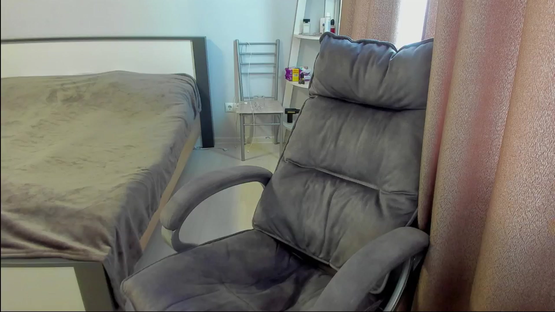 Gallery image thumbnail from Iam_Sasha's myfreecams stream on, 06/26/2025, 10:58 image 20 of 20
