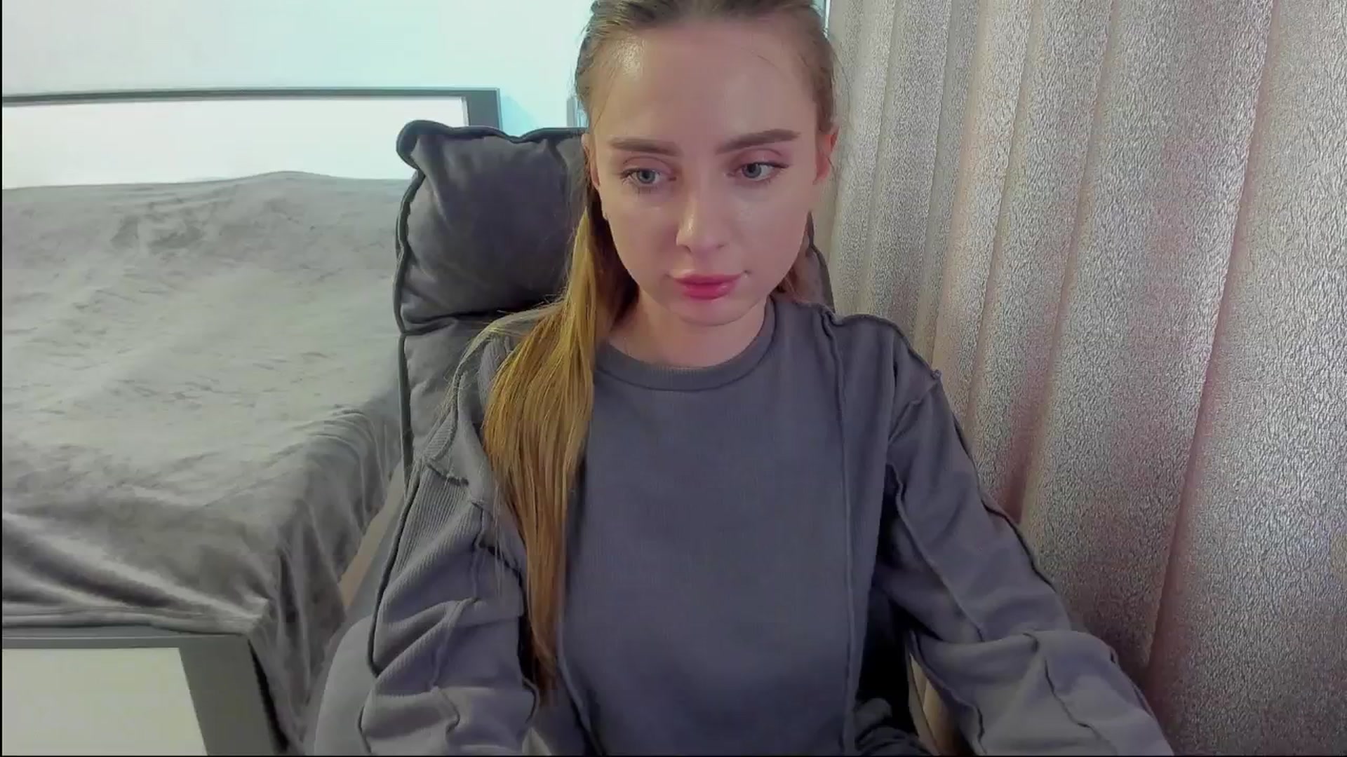 Gallery image thumbnail from Iam_Sasha's myfreecams stream on, 06/26/2025, 10:58 image 15 of 20