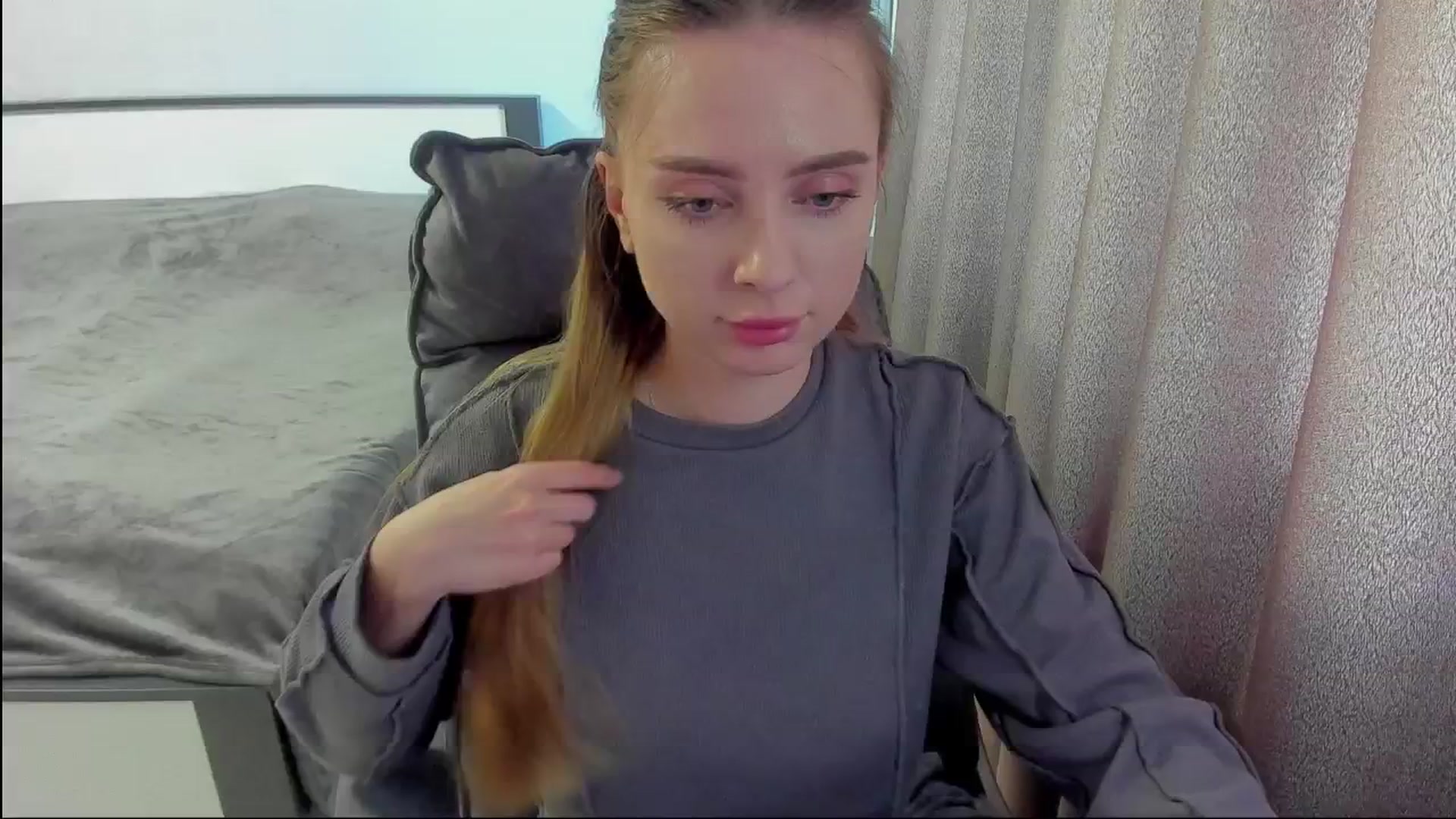Gallery image thumbnail from Iam_Sasha's myfreecams stream on, 06/26/2025, 10:58 image 17 of 20