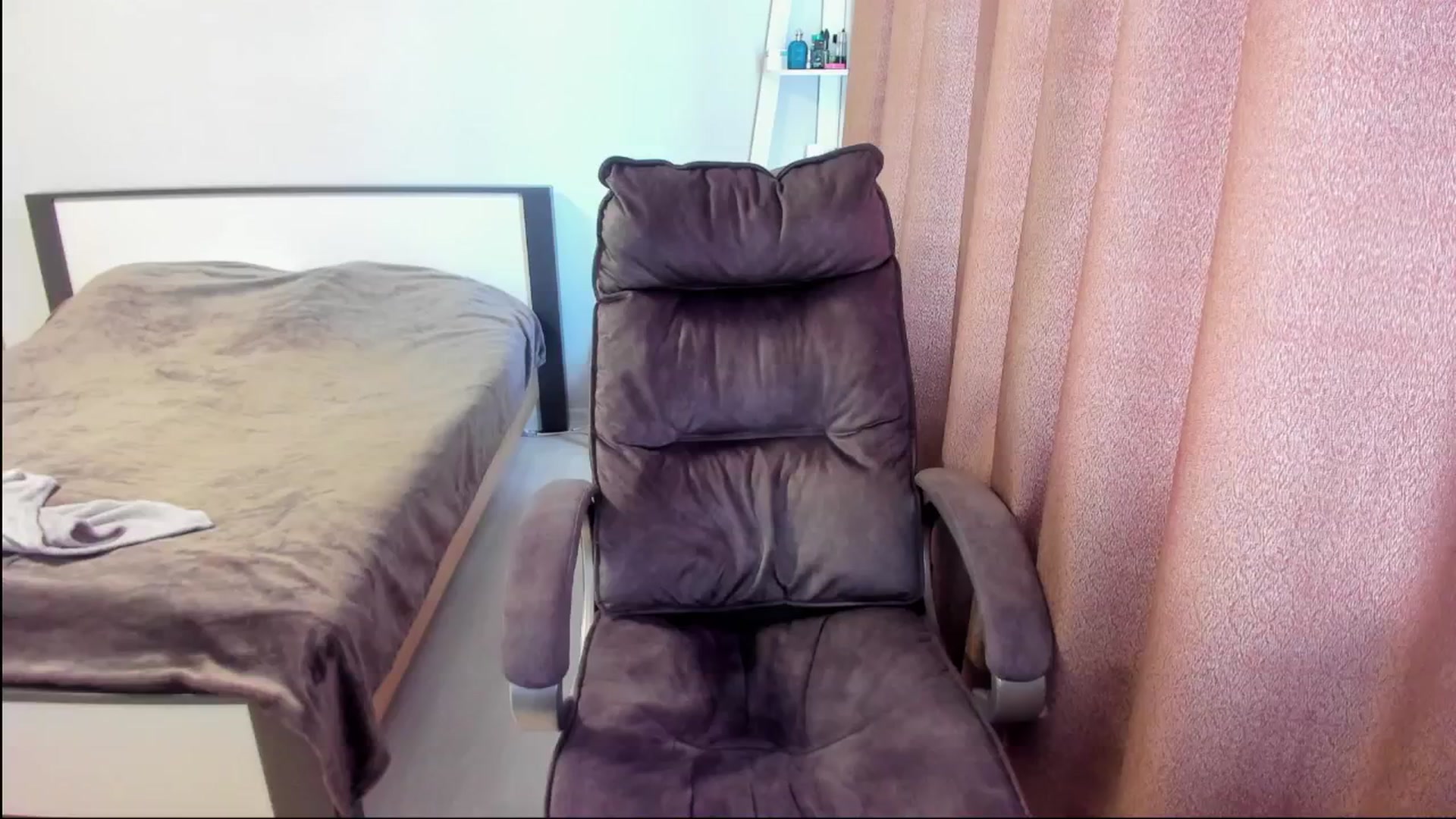 Gallery image thumbnail from Iam_Sasha's myfreecams stream on, 06/30/2025, 09:57 image 11 of 20