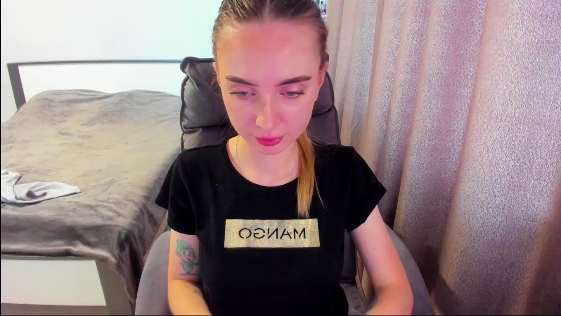 Gallery image thumbnail from Iam_Sasha's myfreecams stream on, 06/30/2025, 09:57 image 5 of 20
