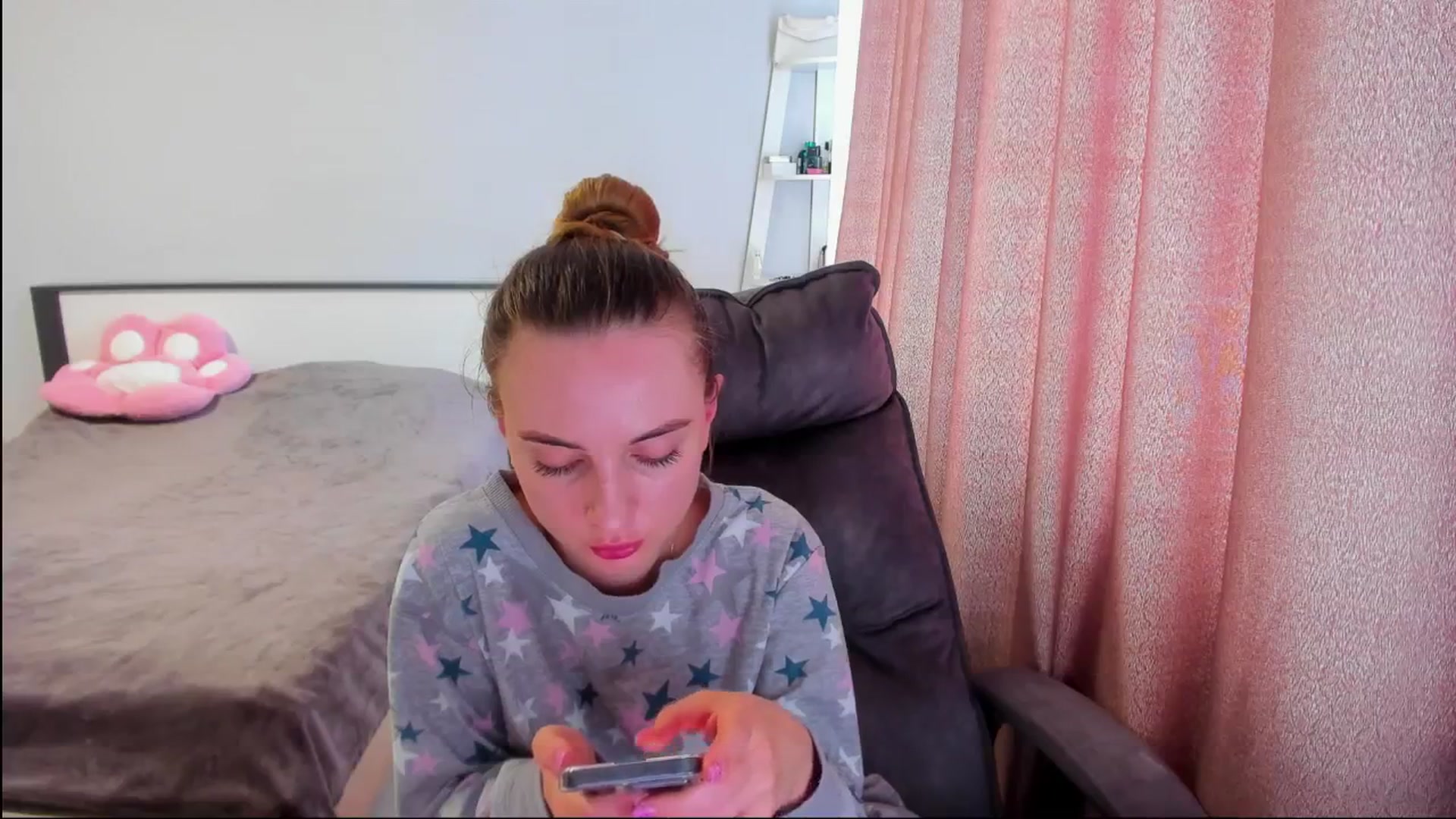 Gallery image thumbnail from Iam_Sasha's myfreecams stream on, 07/10/2025, 13:03 image 17 of 20