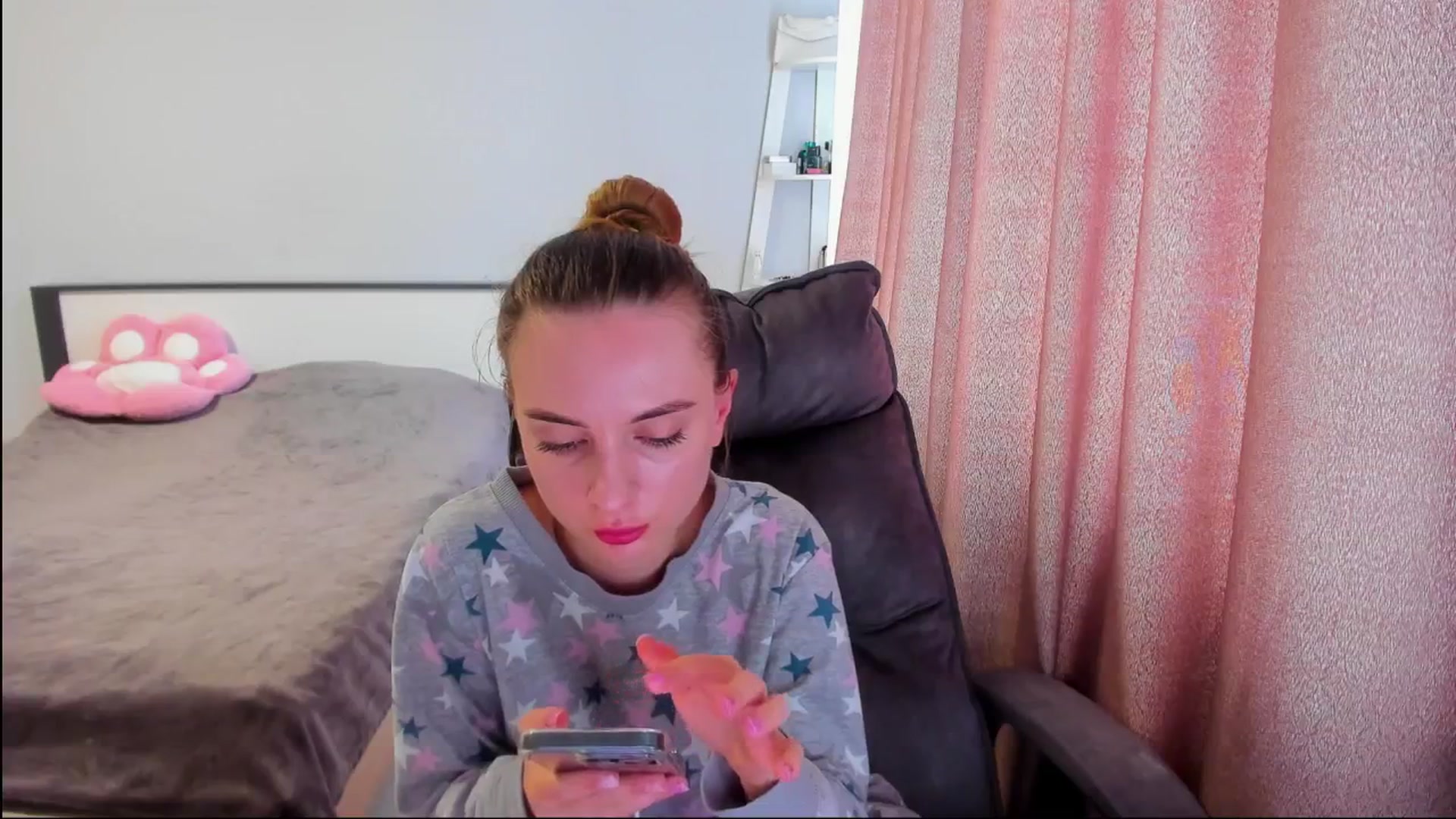 Gallery image thumbnail from Iam_Sasha's myfreecams stream on, 07/10/2025, 13:03 image 16 of 20