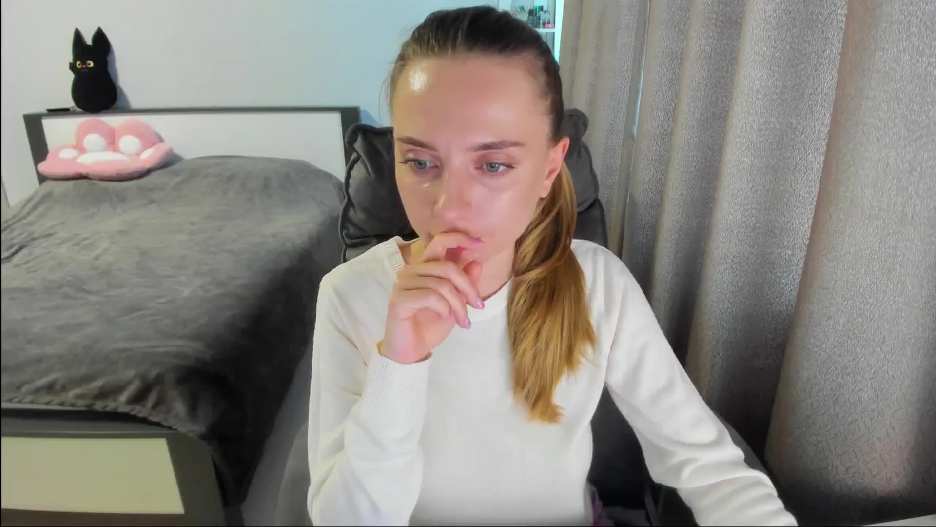 Gallery image thumbnail from Iam_Sasha's myfreecams stream on, 08/21/2025, 08:33 image 2 of 20