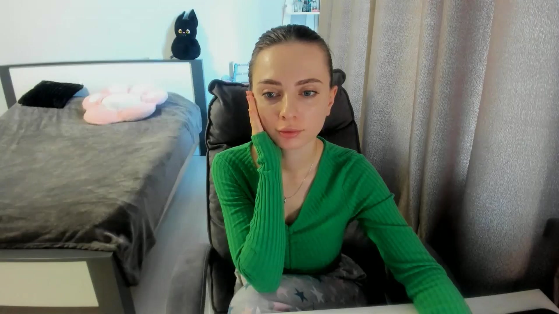 Gallery image thumbnail from Iam_Sasha's myfreecams stream on, 09/06/2025, 12:36 image 13 of 20