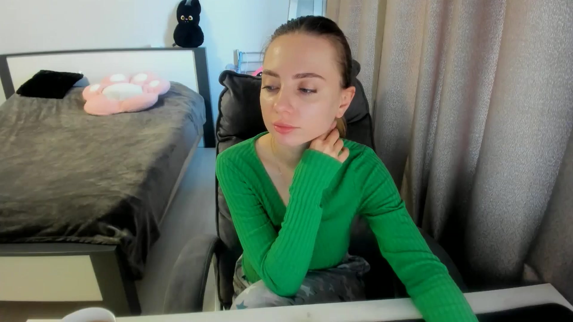 Gallery image thumbnail from Iam_Sasha's myfreecams stream on, 09/06/2025, 12:36 image 2 of 20